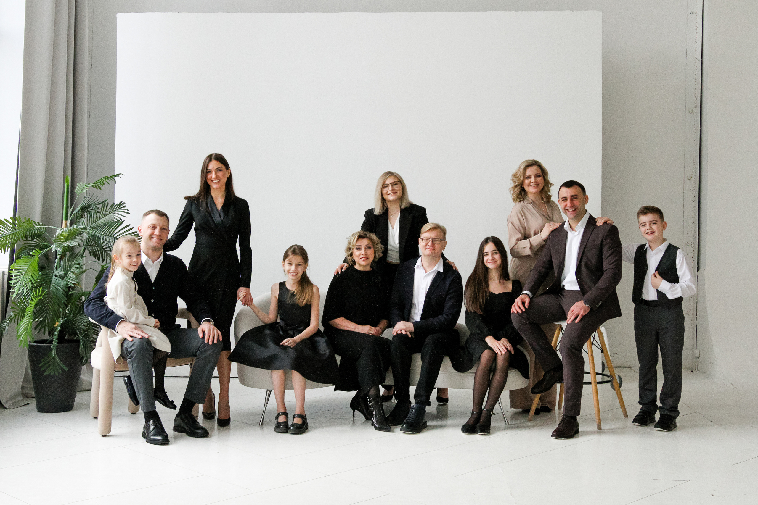 Концептуальная семейная фотосъемка в студии. Фотограф Телегина Светлана