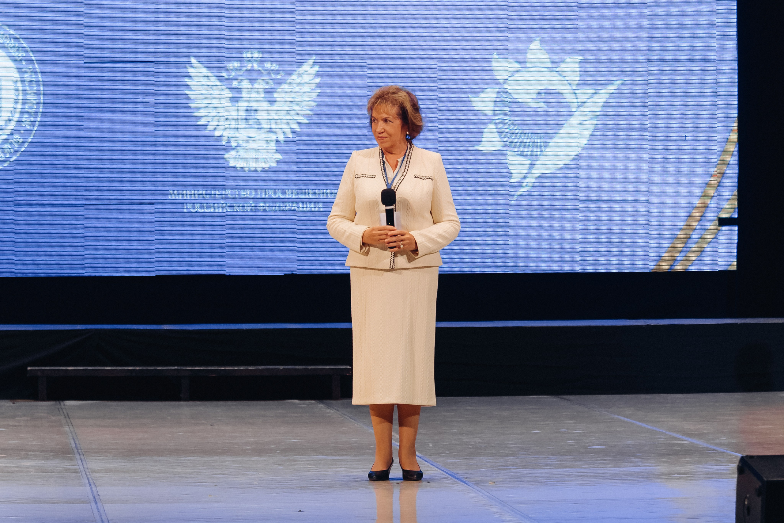 Лучший учитель родного языка и литературы 2025. Свадебный и семейный фотограф в Улан-Удэ