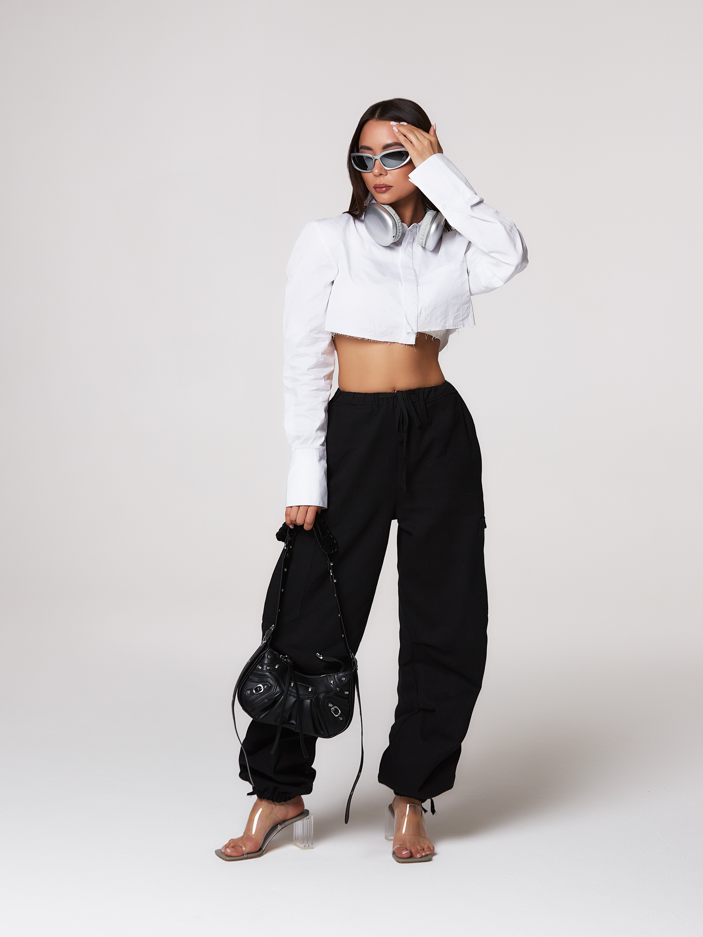 Съемка молодежного бренда для  маркетплейсов. Букалова Людмила — фотограф для брендов одежды в Москве