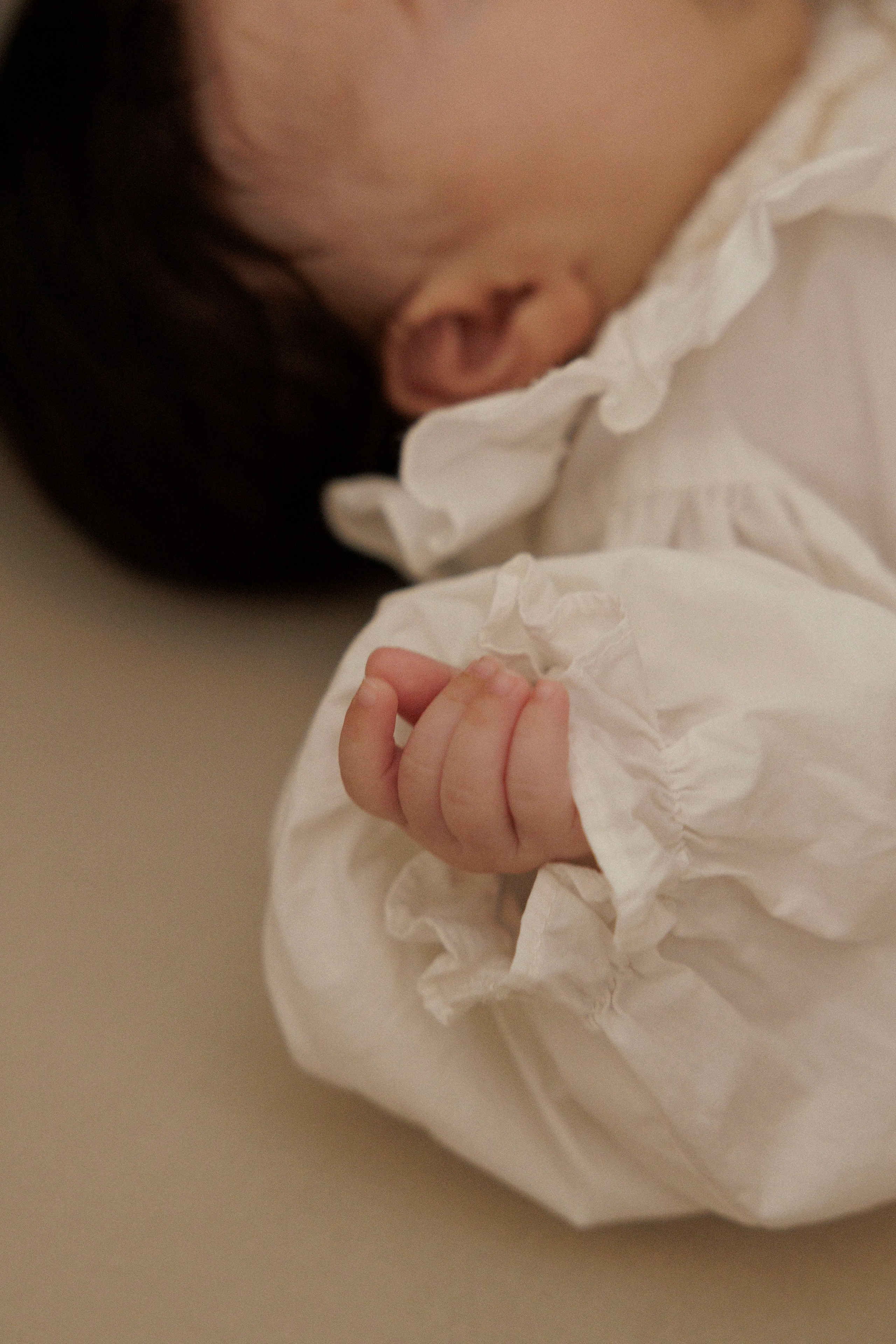 New born family photoshoot at home. Wedding and family photographer