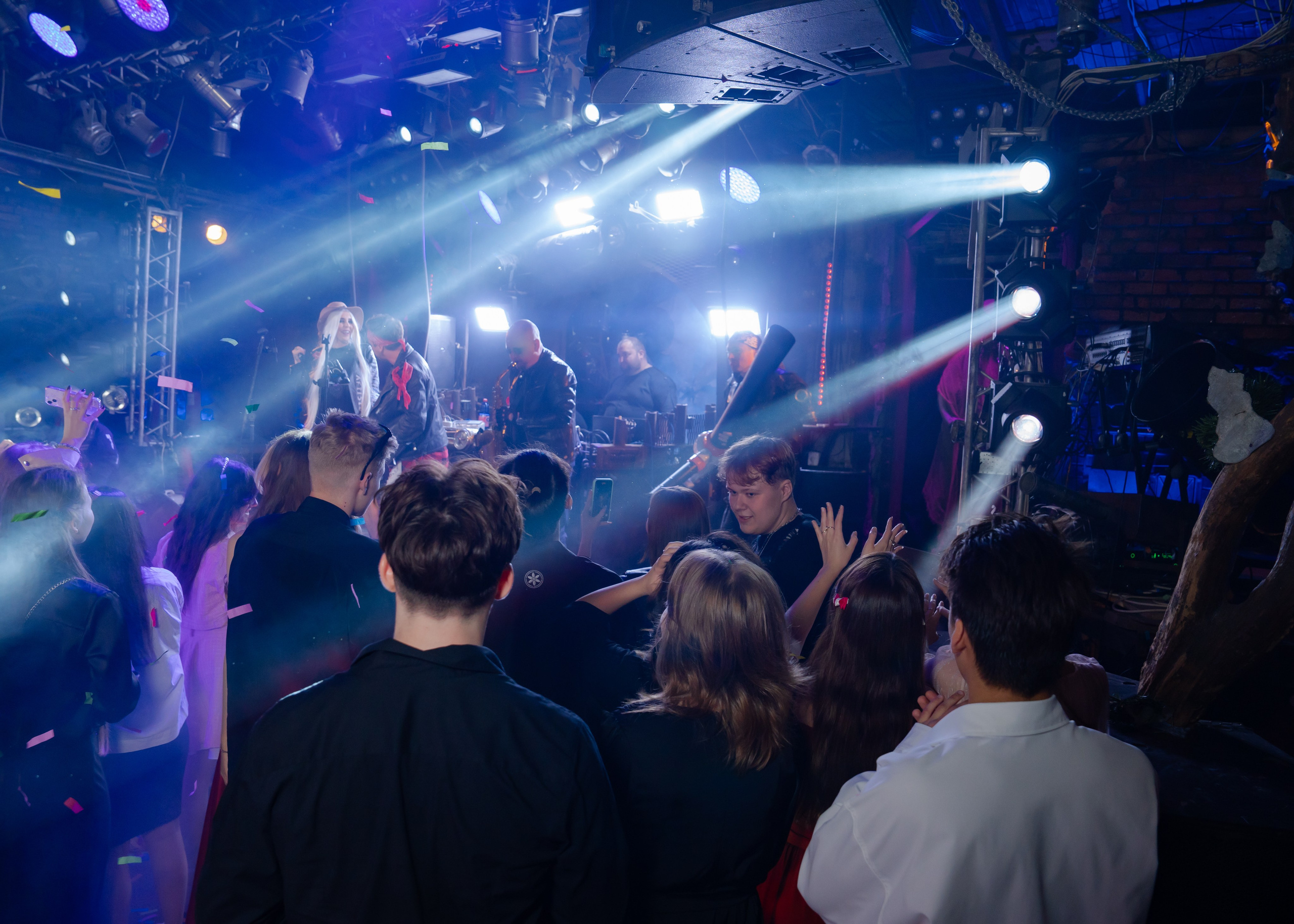 Выпускной Байк Центр «Ночные волки» 11 класс. Крамер Юлиана детский и семейный фотограф