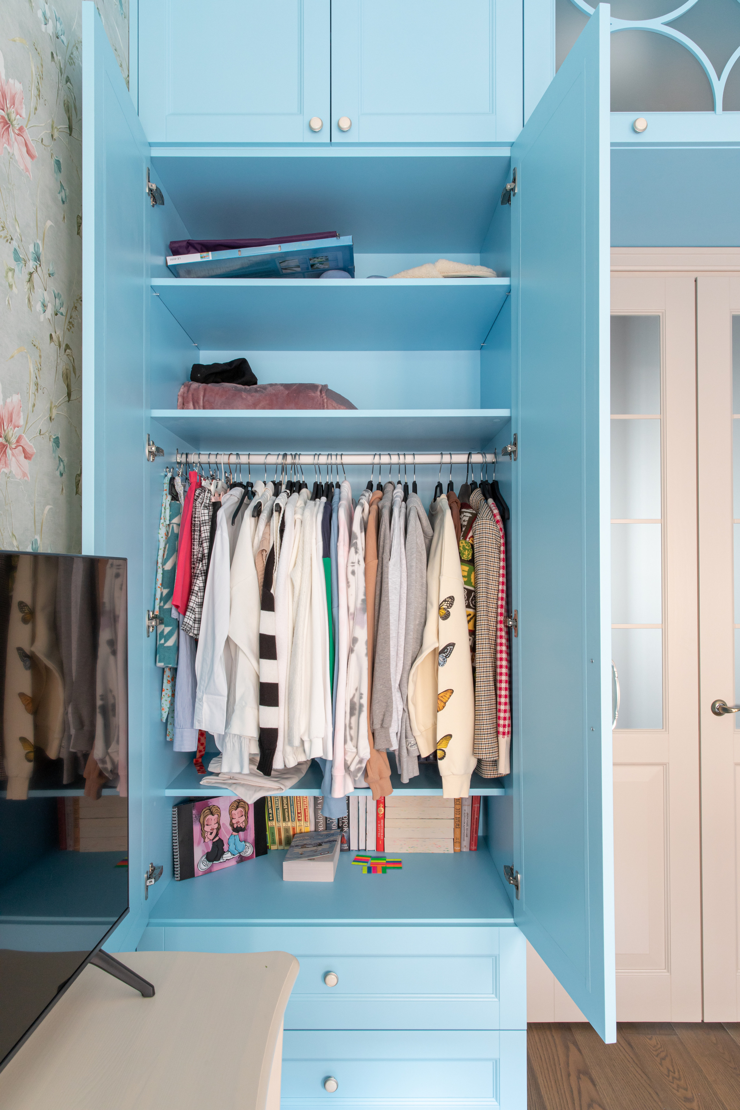 Кирочная. «Roots» полный цикл производства мебели и интерьерных решений