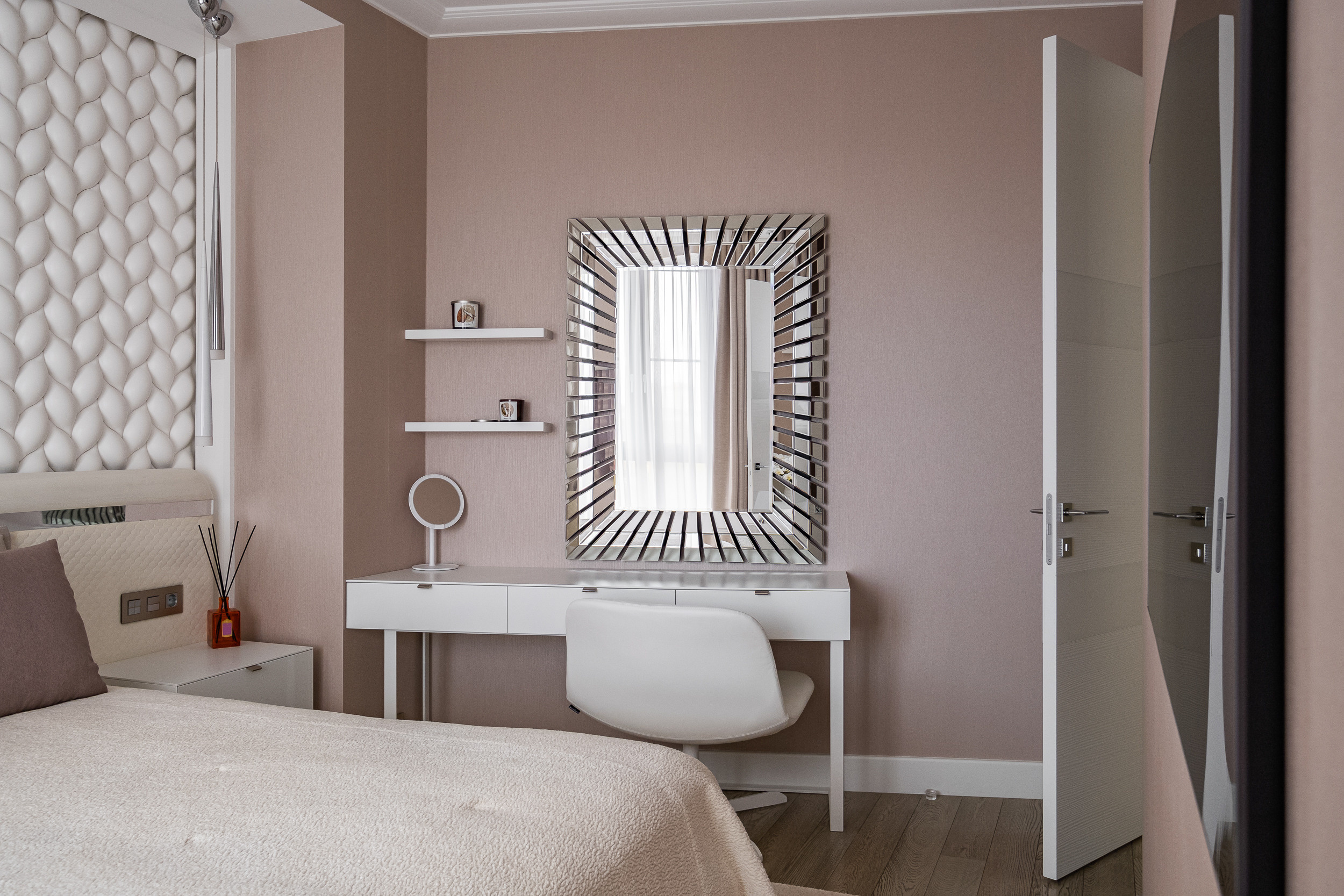 Ушаковская. «Roots» полный цикл производства мебели и интерьерных решений