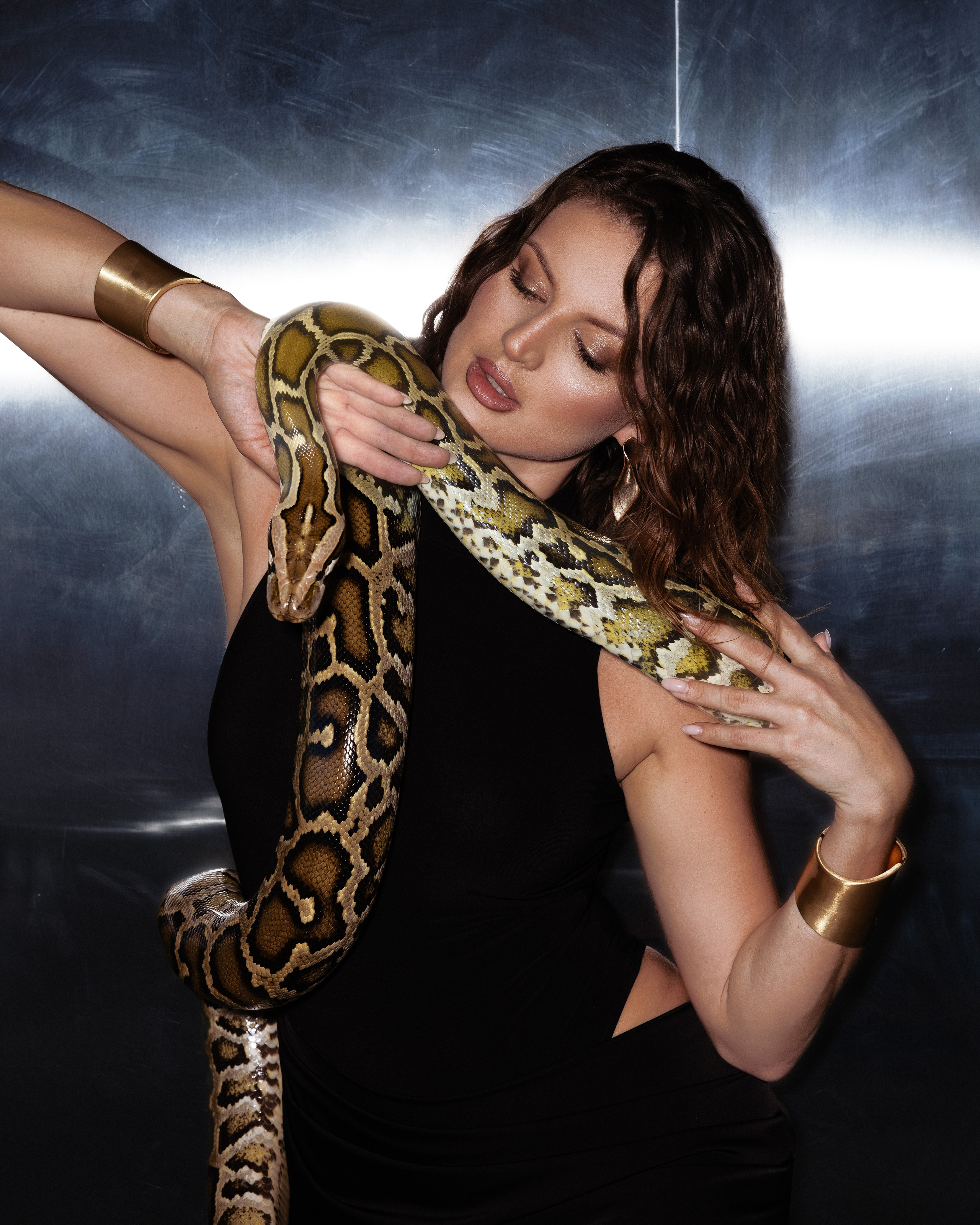 Со змеей. Фотограф и контент-maker Диля Голубникова | Москва
