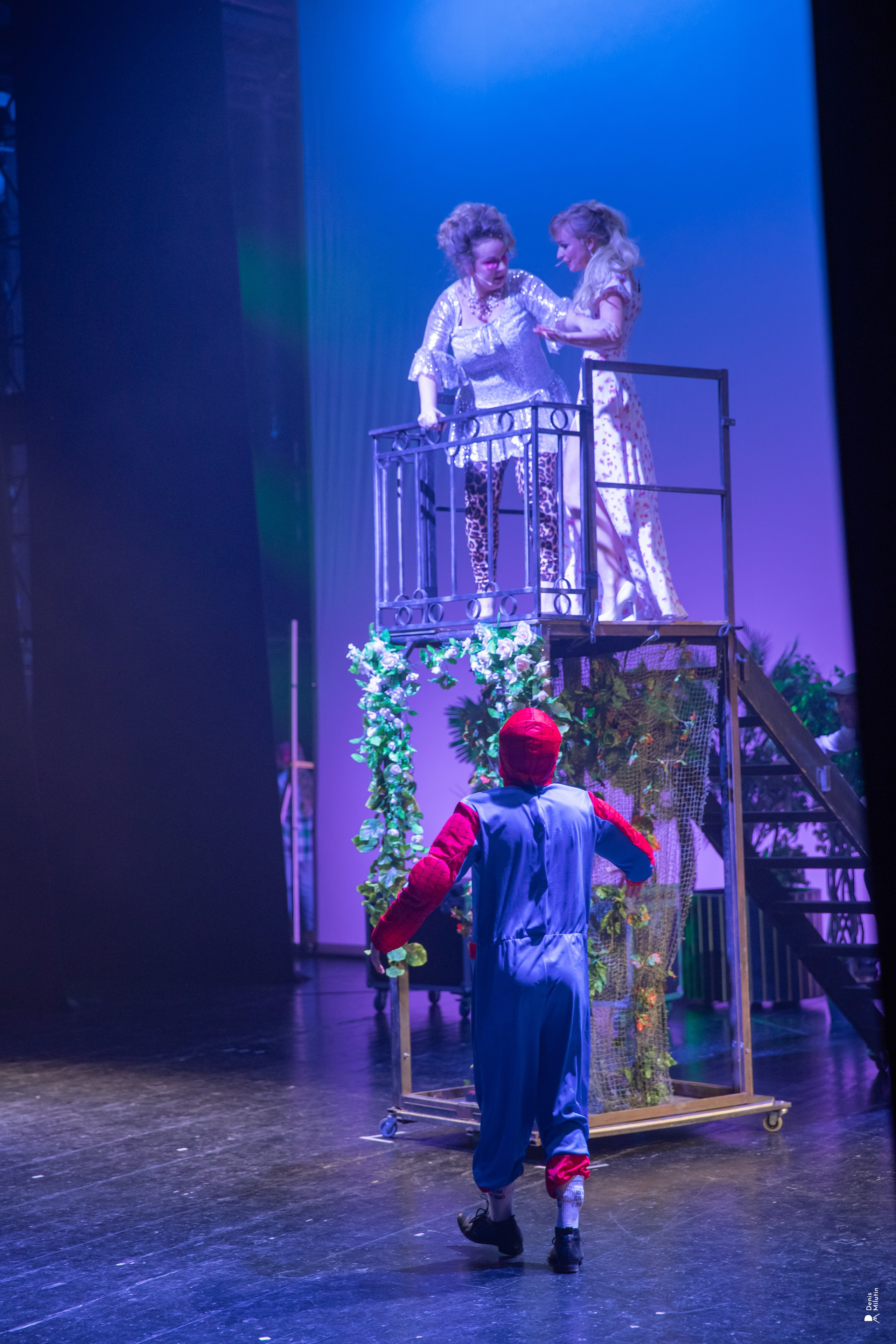 Онежская маска https://denismilutin.wfolio.pro/disk/onezhskaya-maska-petrozavodsk-28zxjw. Портретный фотограф Денис Милютин