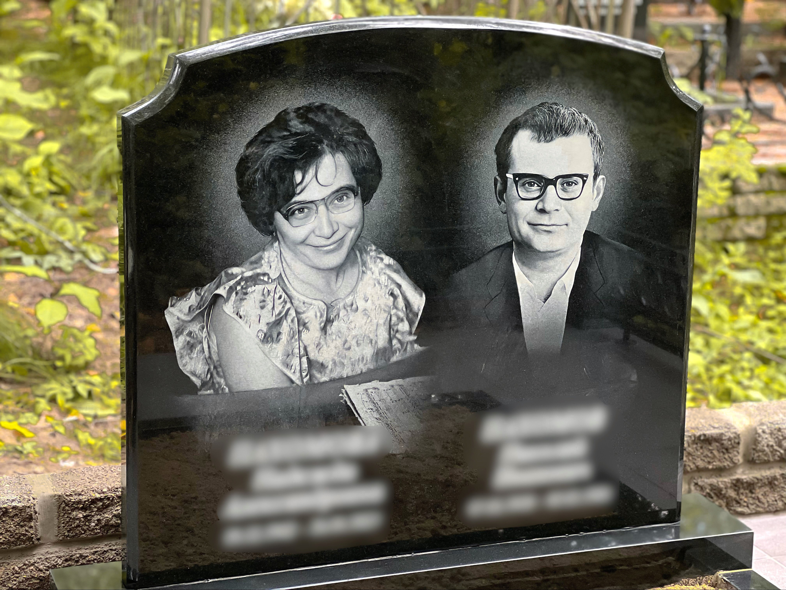 Гравировка от наших художников. ГРАНИТ26 Ритуальные услуги Железногорск. Благоустройство могил, продажа памятников