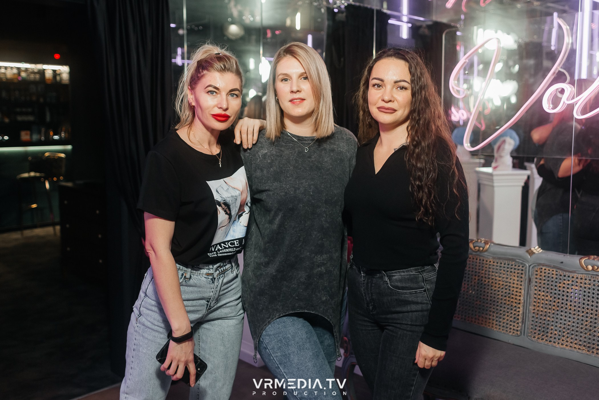 OLD VS. NEW в караоке-баре «Volna»