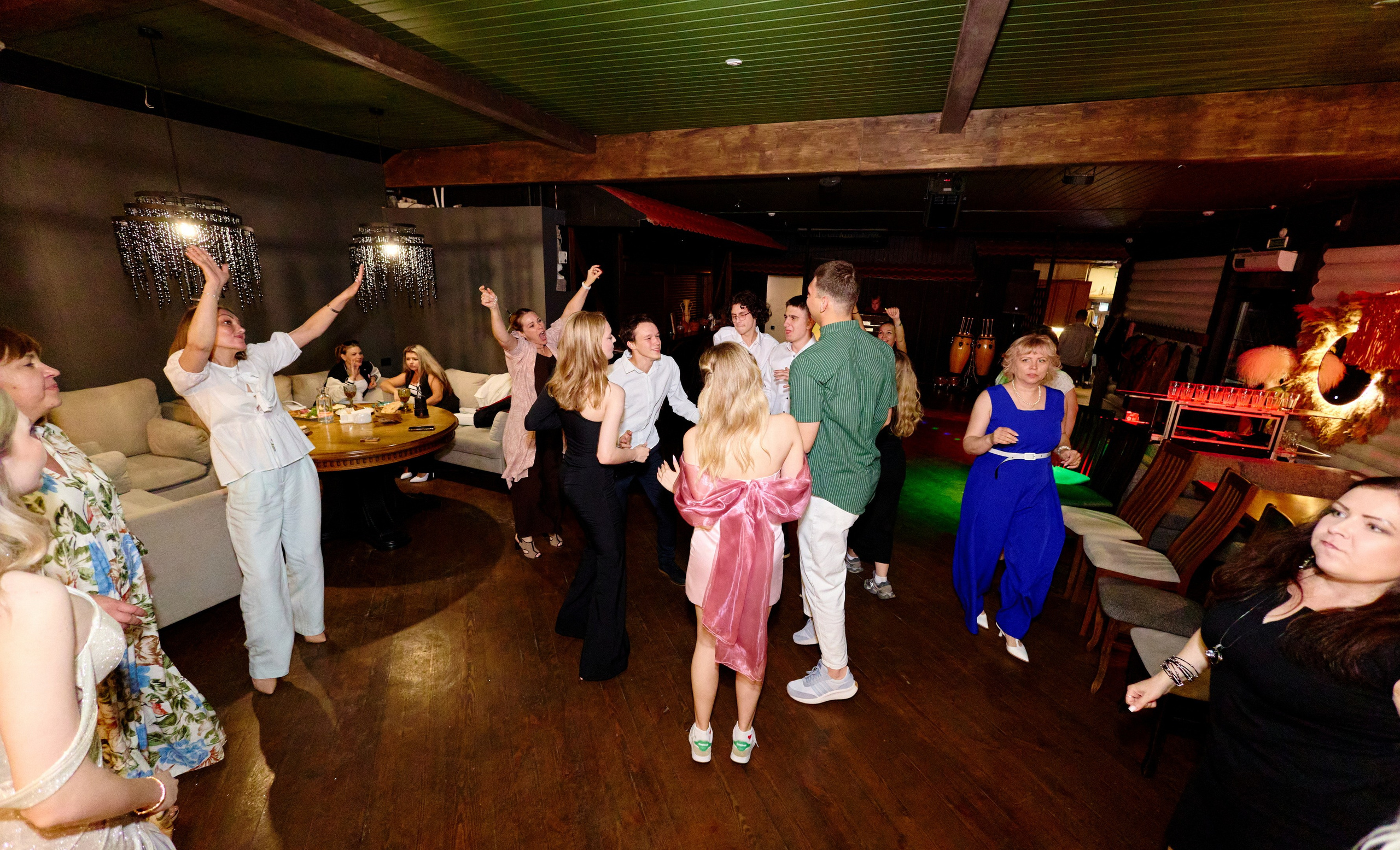 Выпускной 35 Сош. Фотограф Выпускные альбомы Таганрог Сергей Коробченко