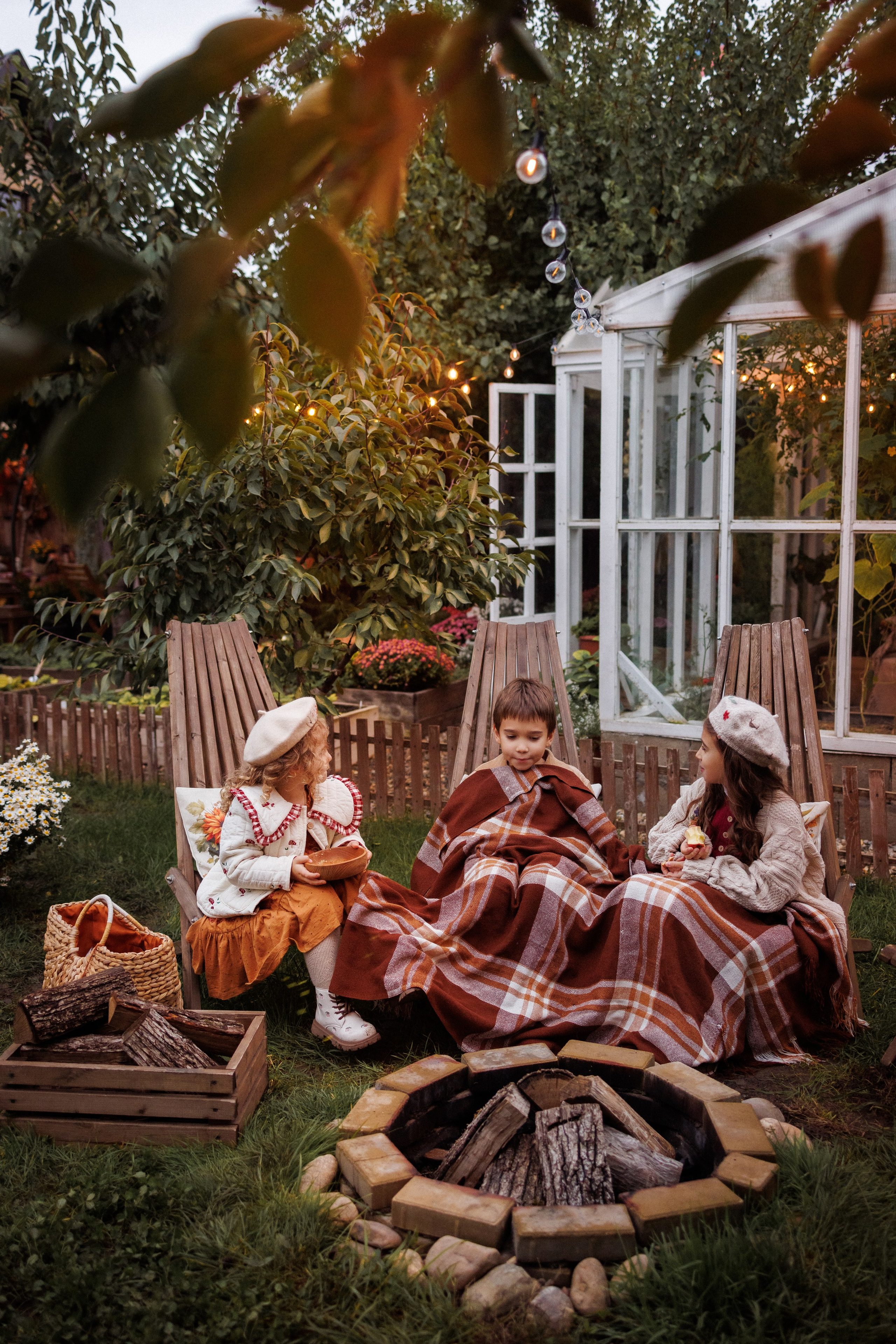 Семейная фотосессия в осенних декорациях фотостудии «Теплица», город Краснодар. Семейный и детский фотограф в Краснодаре Анна Трашкова