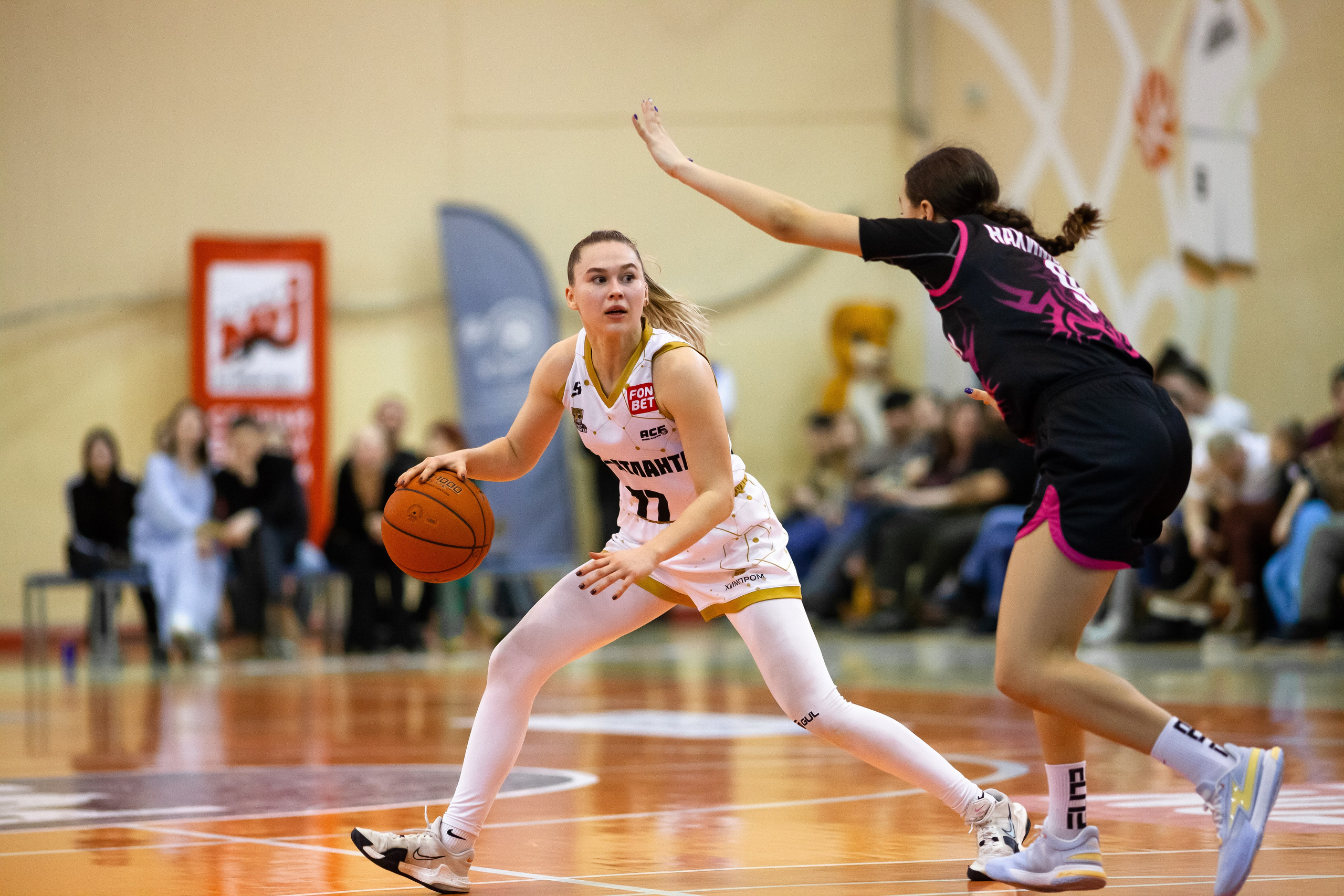 ЧГУ-Атланта — Ростов-ЮФУ / 1 игра. Фотография