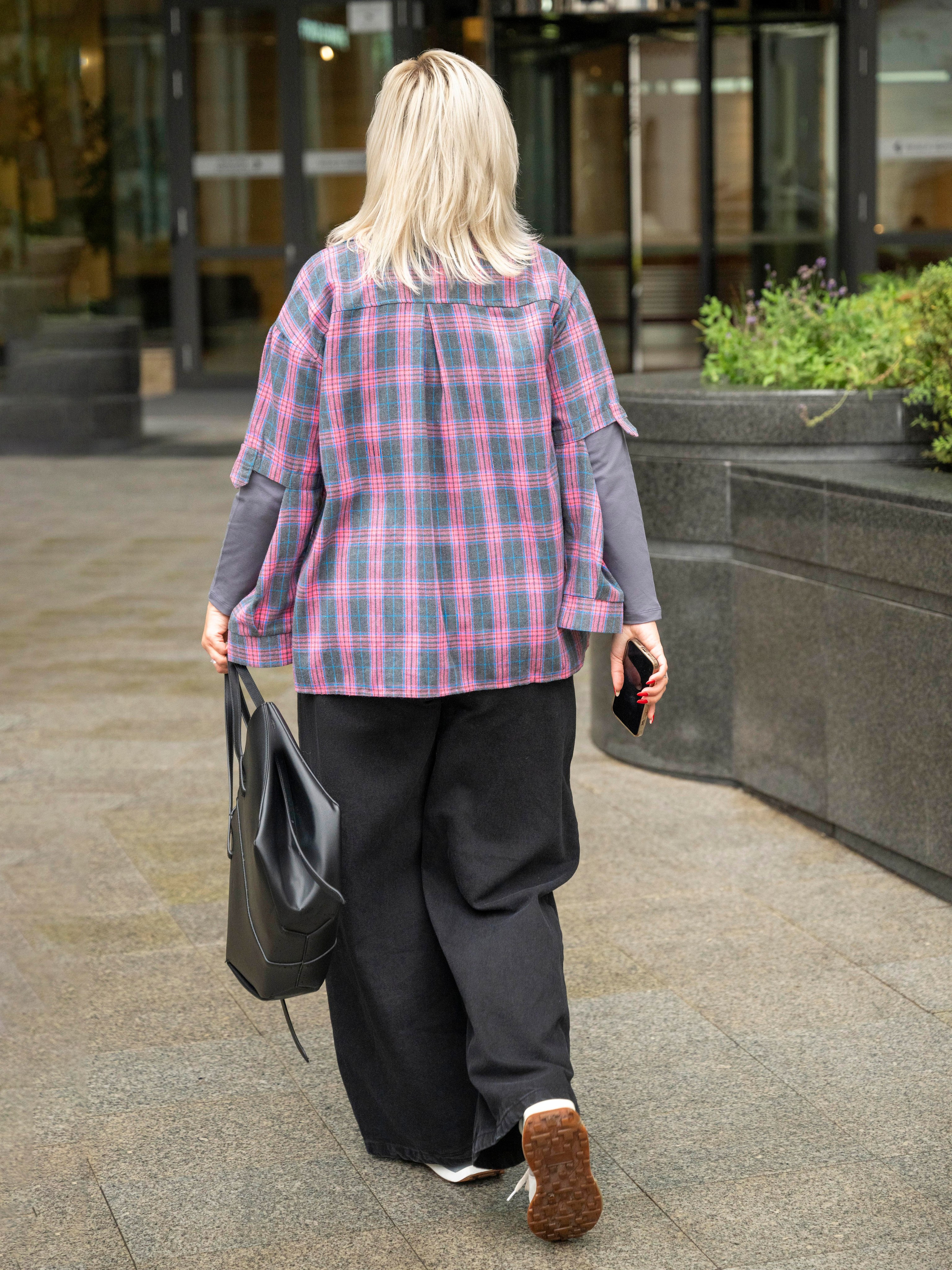 Предметная съемка, съемка для маркетплейсов, съемка для маркетплейсов с моделью, съемка для маркетов, съемка для каталога, съемка для Озон (OZON), съемка для wb, съемка для Wildberries. Фотосъемка для маркетплейсов в Екатеринбурге, Москве