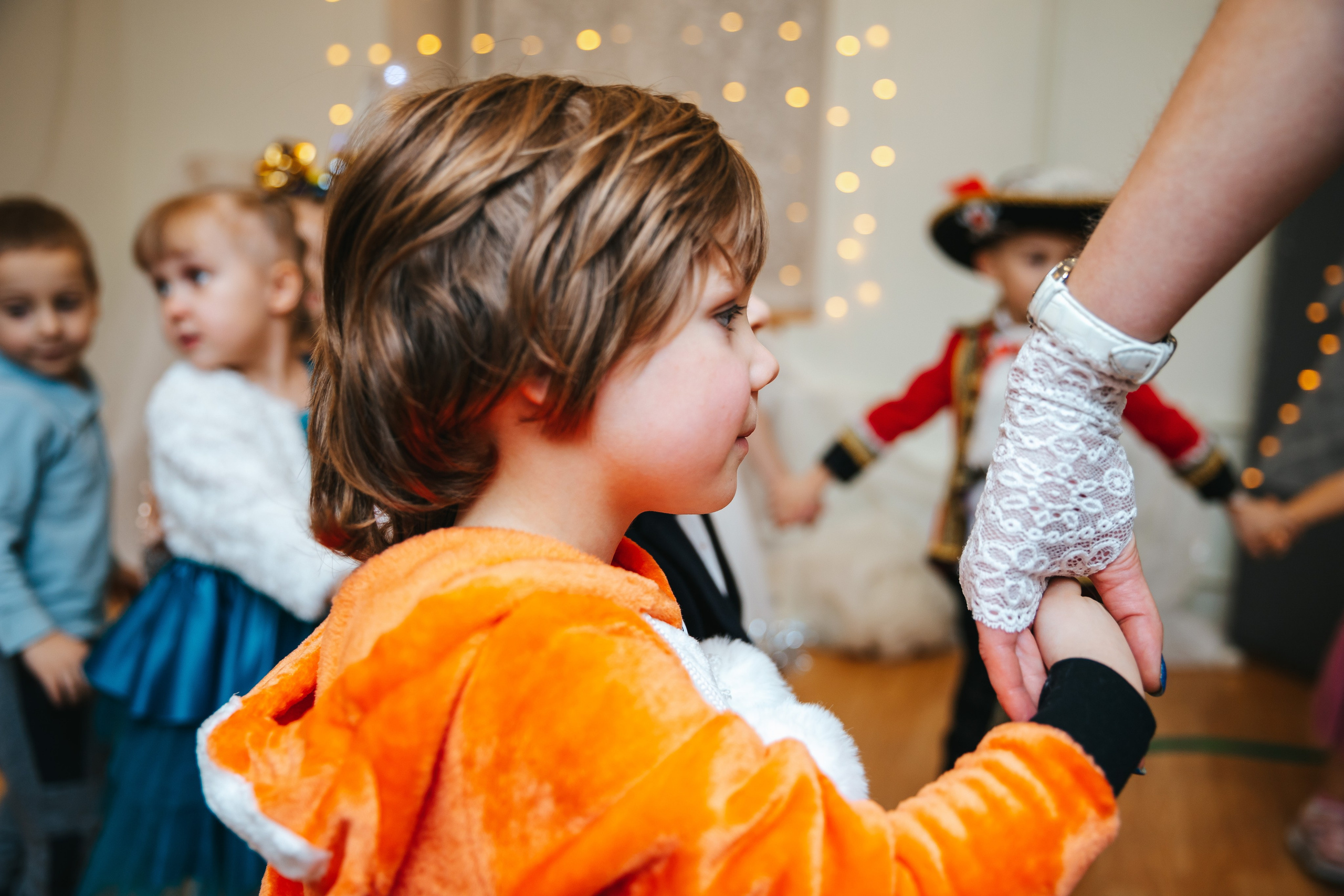 Новогодний утренник в Монтессори-садике. Семейный lifestyle фотограф в Санкт-Петербурге Людмила Пахомова