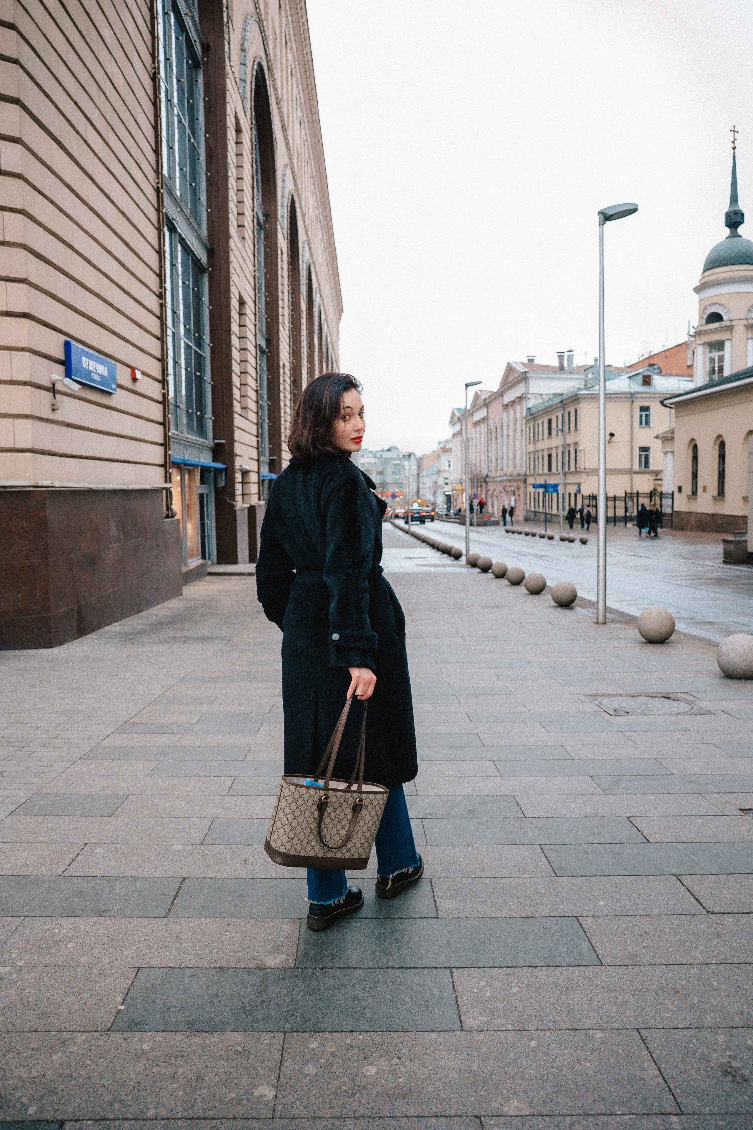 ОЛЯ. Я фотограф из Москвы к Вашим услугам