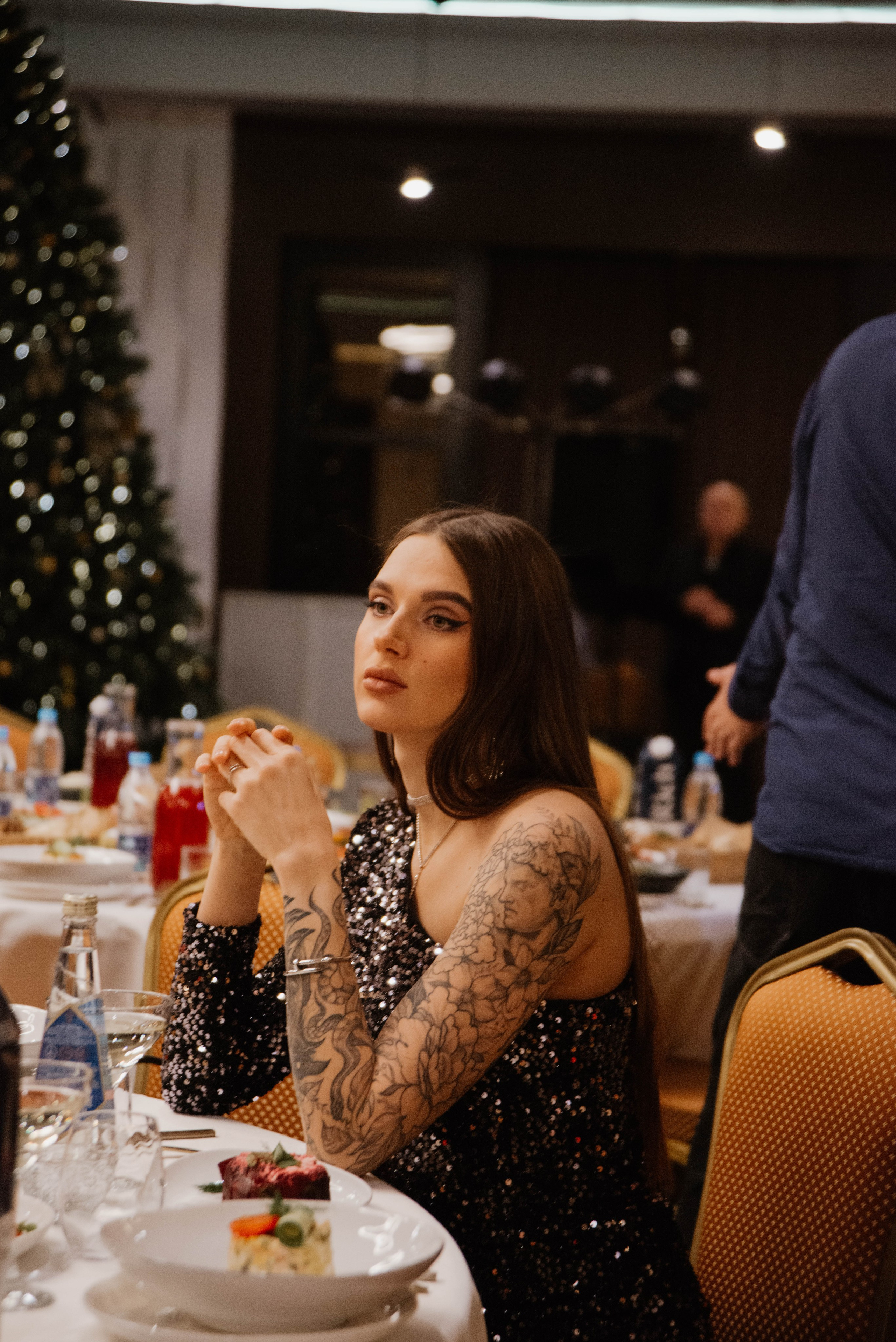 Праздник в стенах клубного пространства «Своя Среда». Ксения Glossa. Портретный и репортажный фотограф в Самаре