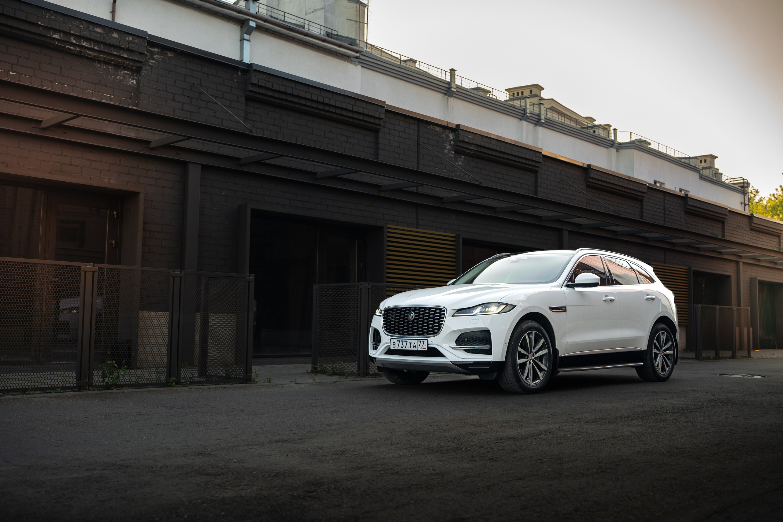 JAGUAR F-PACE. OZ Production