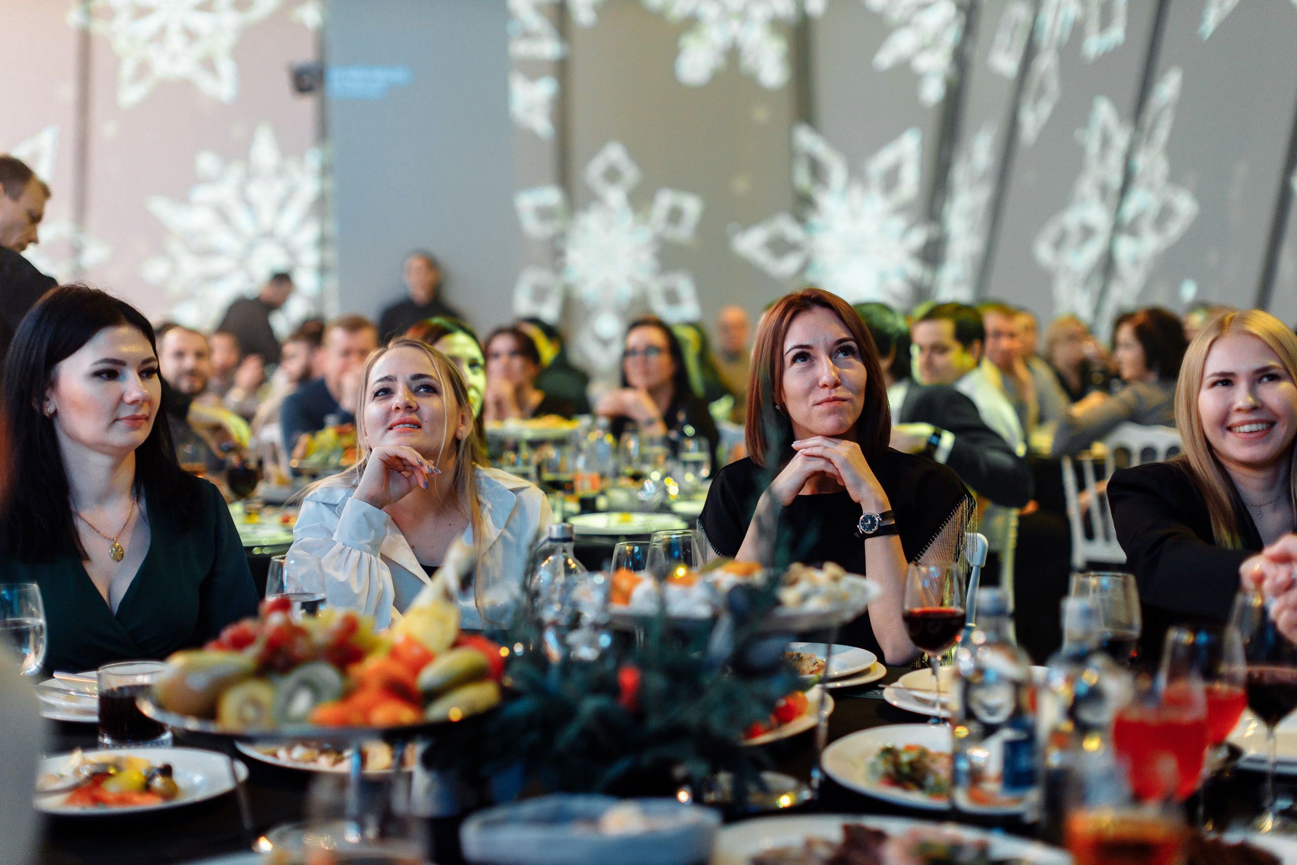 Корпоратив ПолСтраны. Свадебный и портретный фотограф в Королёве Сергей Чихарев