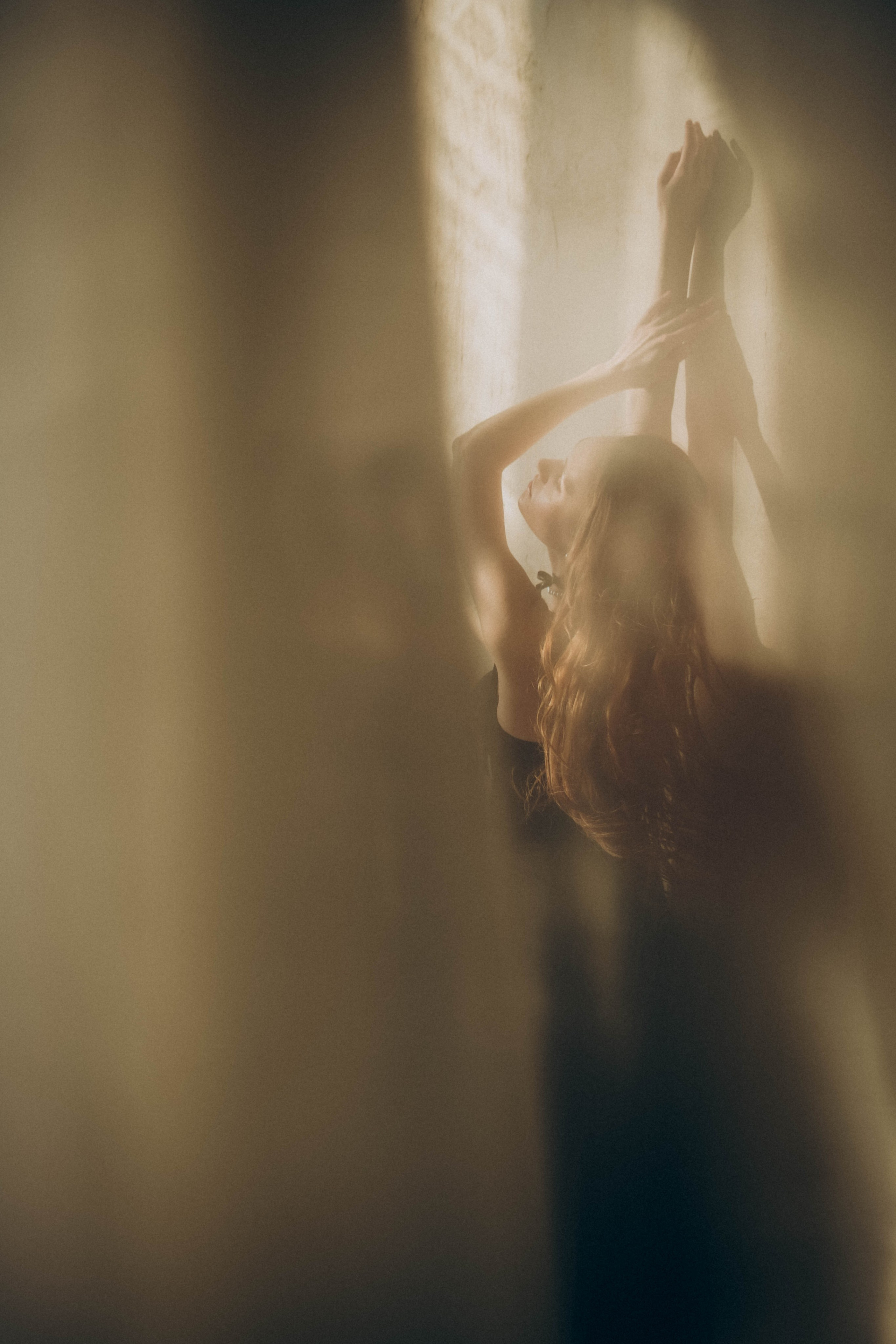 Олеся. Фотосессия в студии с солнечным светом. Портретный фотограф Дарья Бахматова | Нижний Новгород