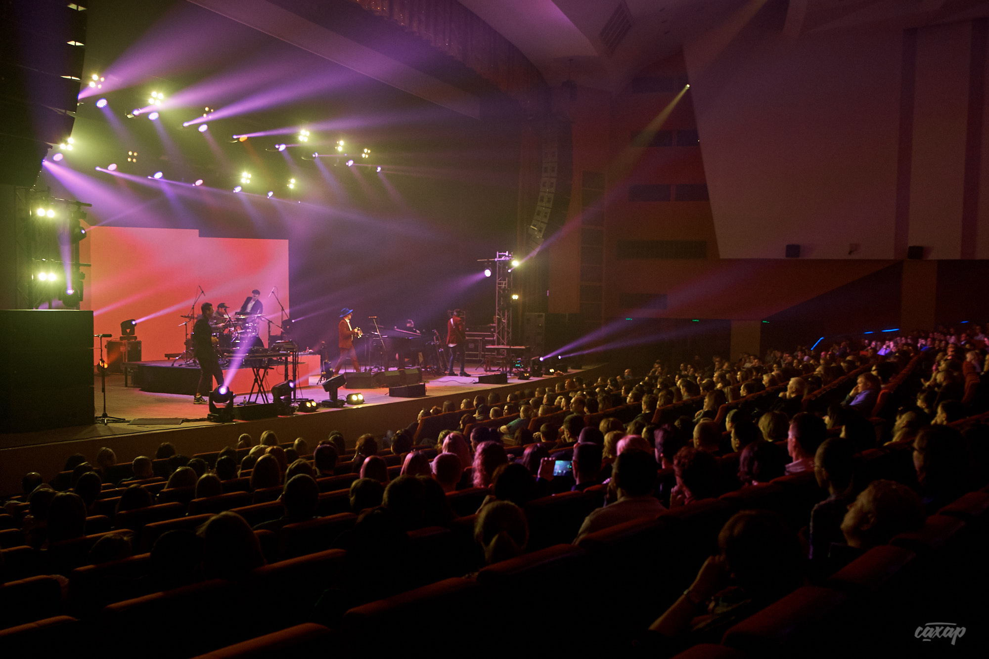 Мумий Тролль, фото с концерта в Екатеринбурге. Космос 2019 Фотограф в. Профессиональный фотограф в Екатеринбурге Юра Сахар