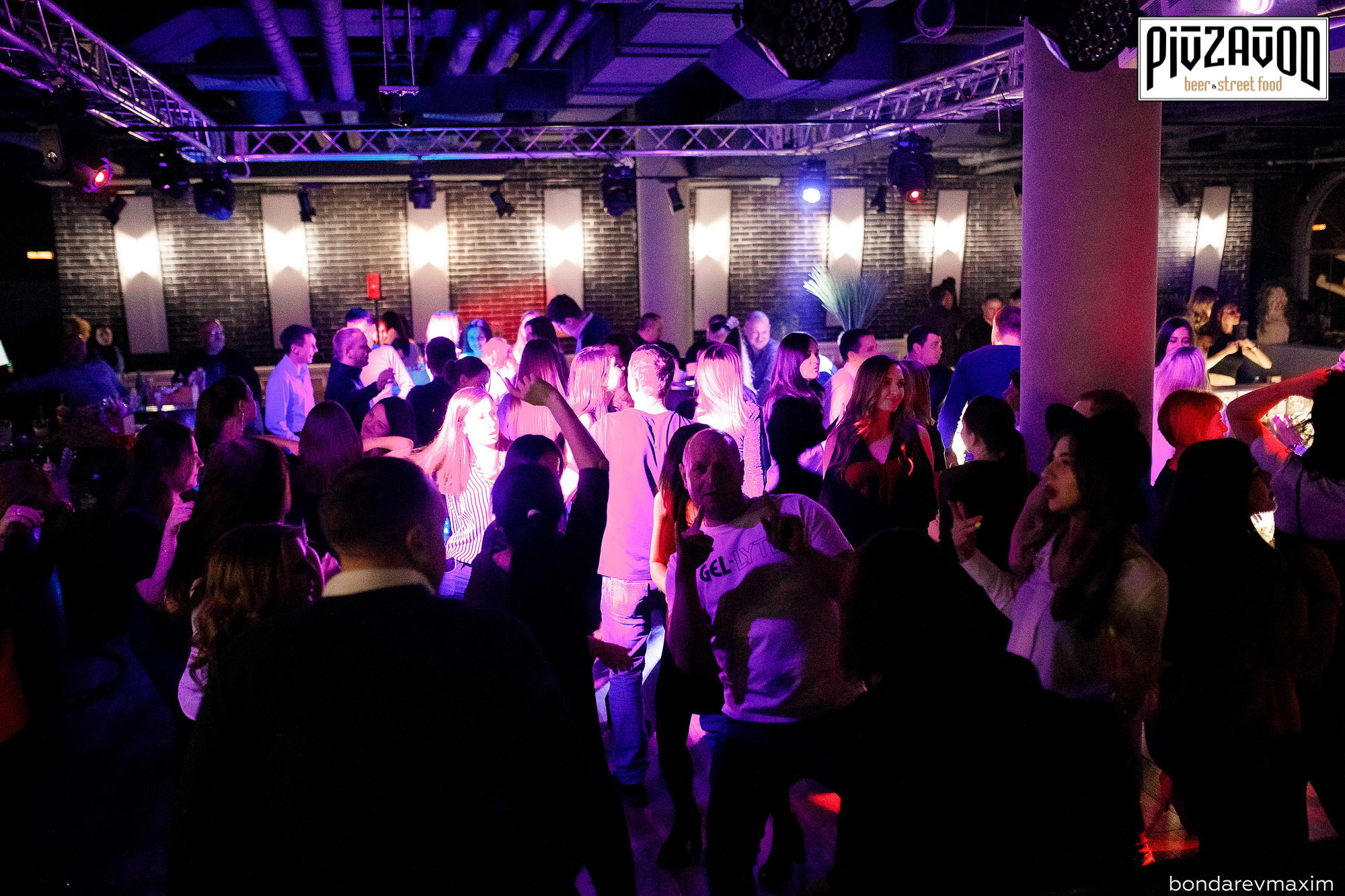 «PIVZAVOD» Пятница ___ 05 апреля. Максим Бондарев, коммерческий фотограф для бизнеса | Курск