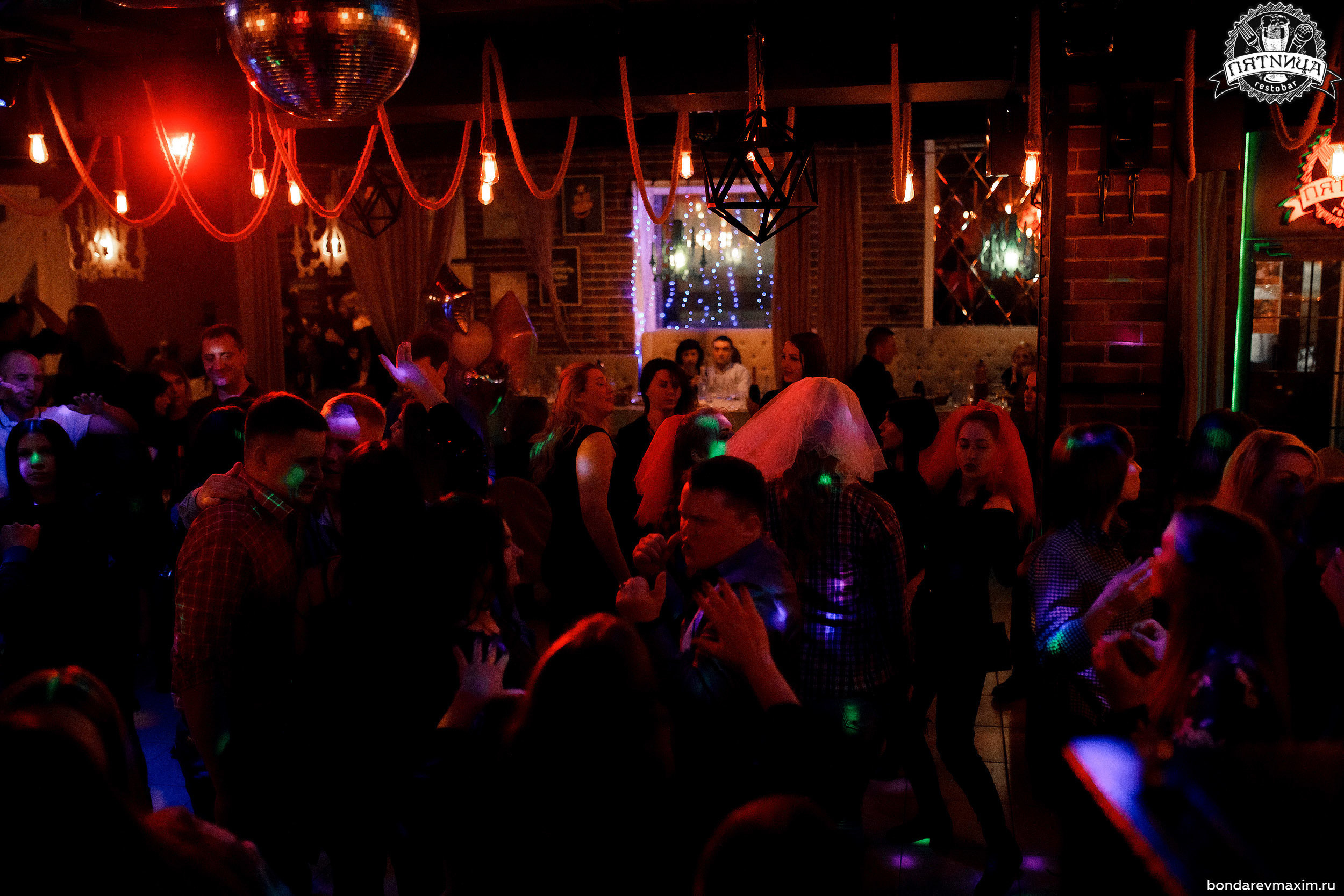 РЕСТОБАР ПЯТНИЦА 01 02 2020. Максим Бондарев, коммерческий фотограф для бизнеса | Курск