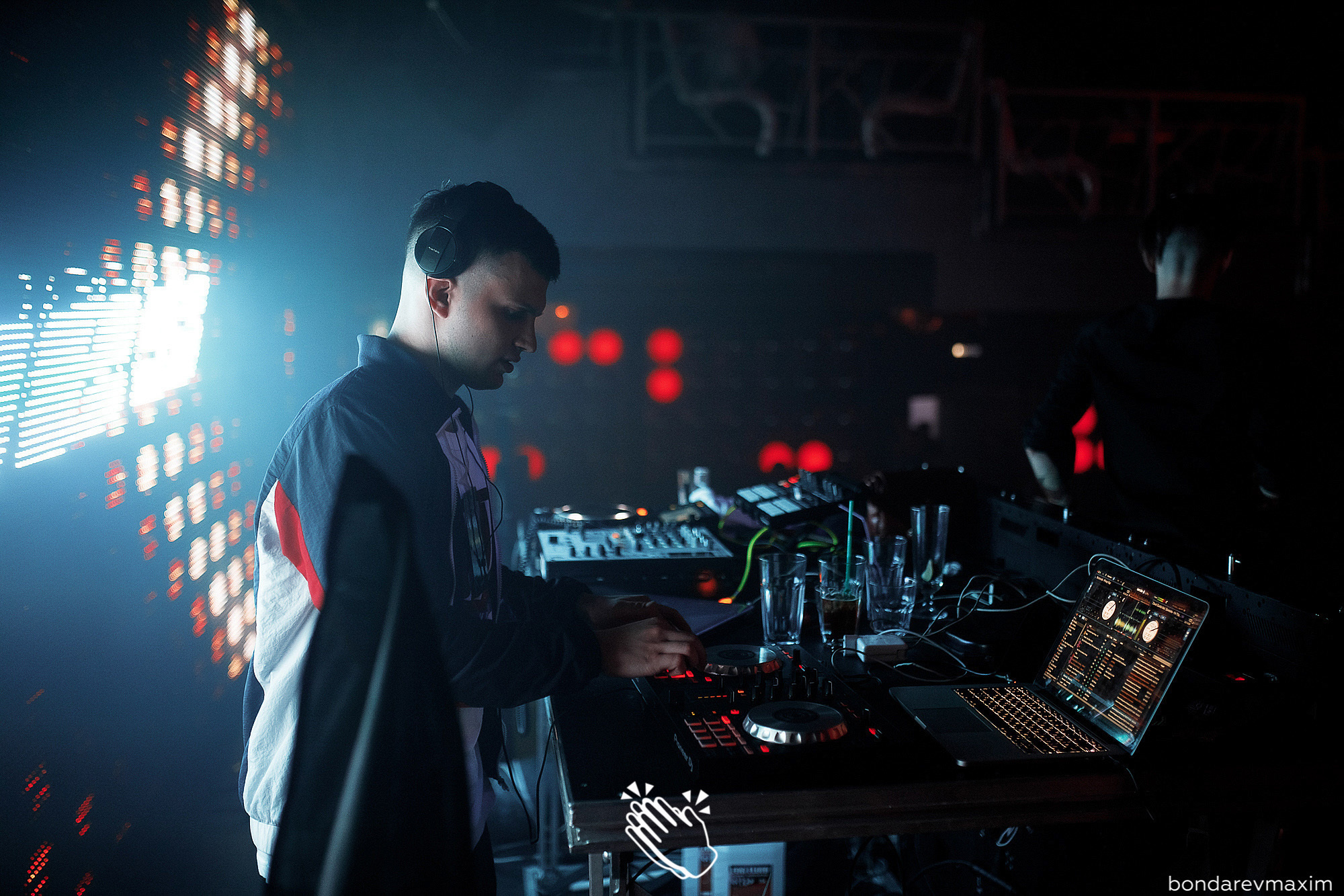 MAKE IT CLAP_ VIBES. Максим Бондарев, коммерческий фотограф для бизнеса | Курск