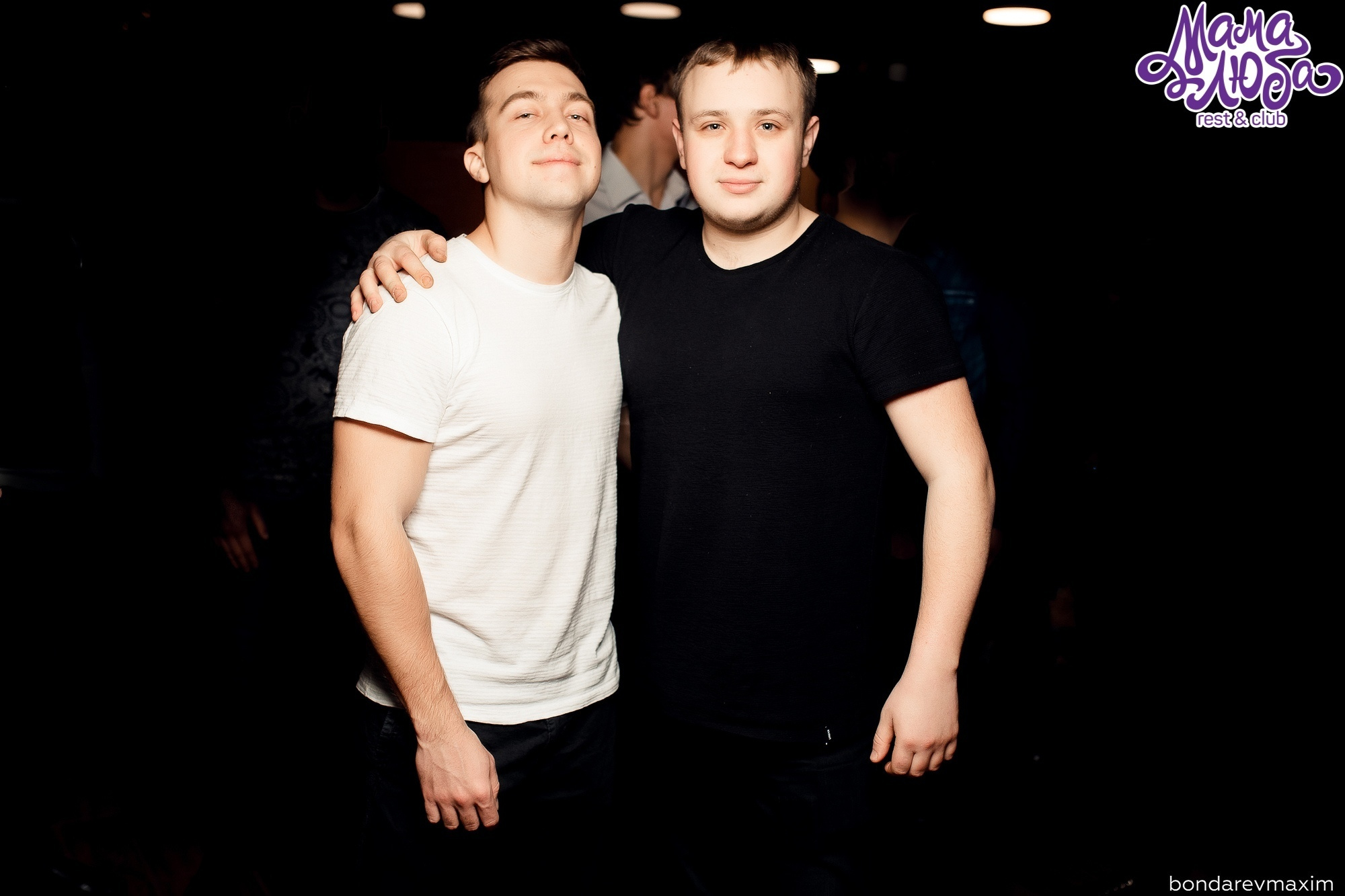 Мама Люба 02 февраля ___ «ВЕЧЕР ВСТРЕЧИ ВЫПУСКНИКОВ». Максим Бондарев, коммерческий фотограф для бизнеса | Курск