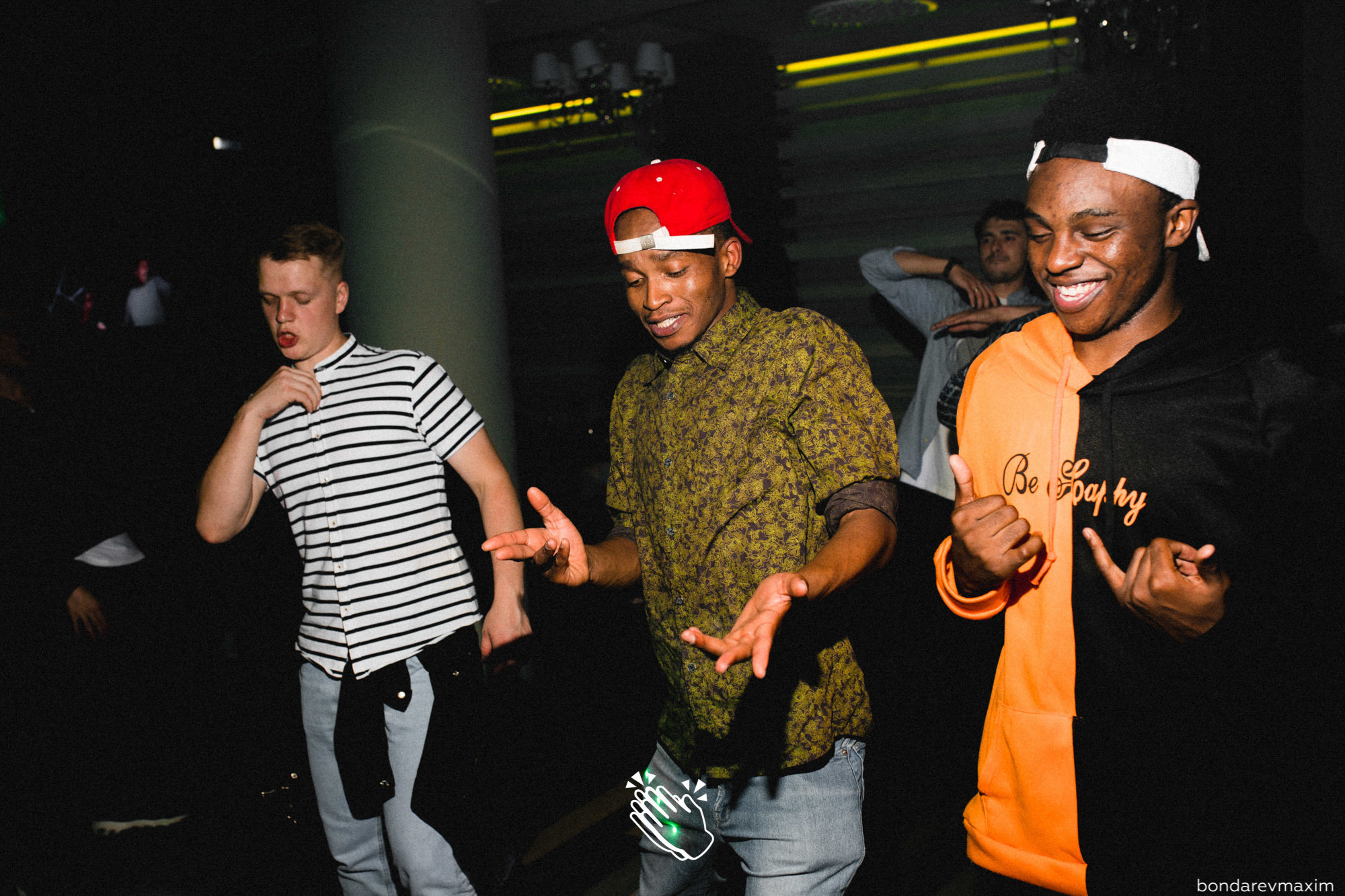 MAKE IT CLAP_ OLD TOWN ROAD. Максим Бондарев, коммерческий фотограф для бизнеса | Курск