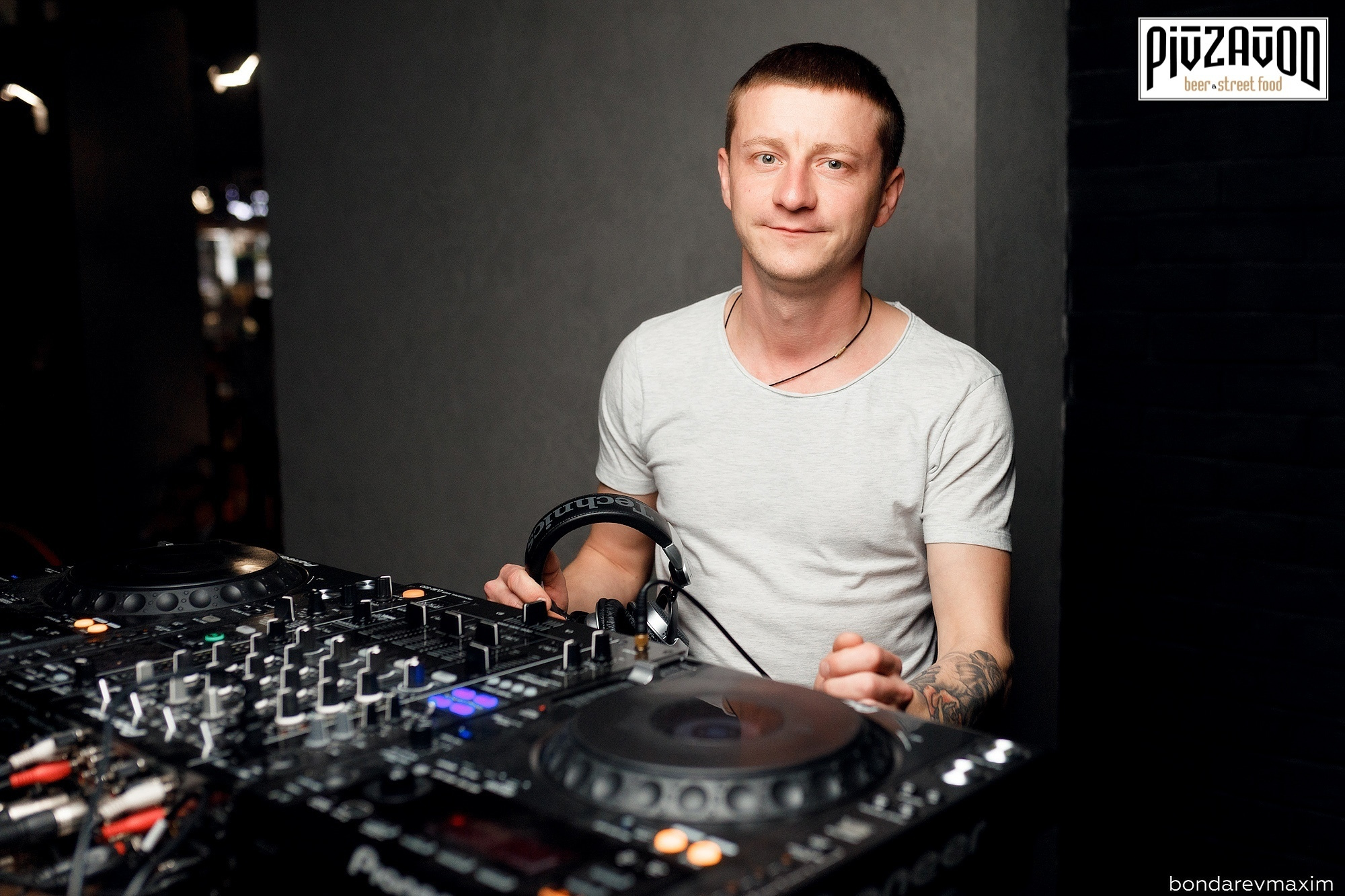 «PIVZAVOD» Суббота ___ 13 апреля. Максим Бондарев, коммерческий фотограф для бизнеса | Курск