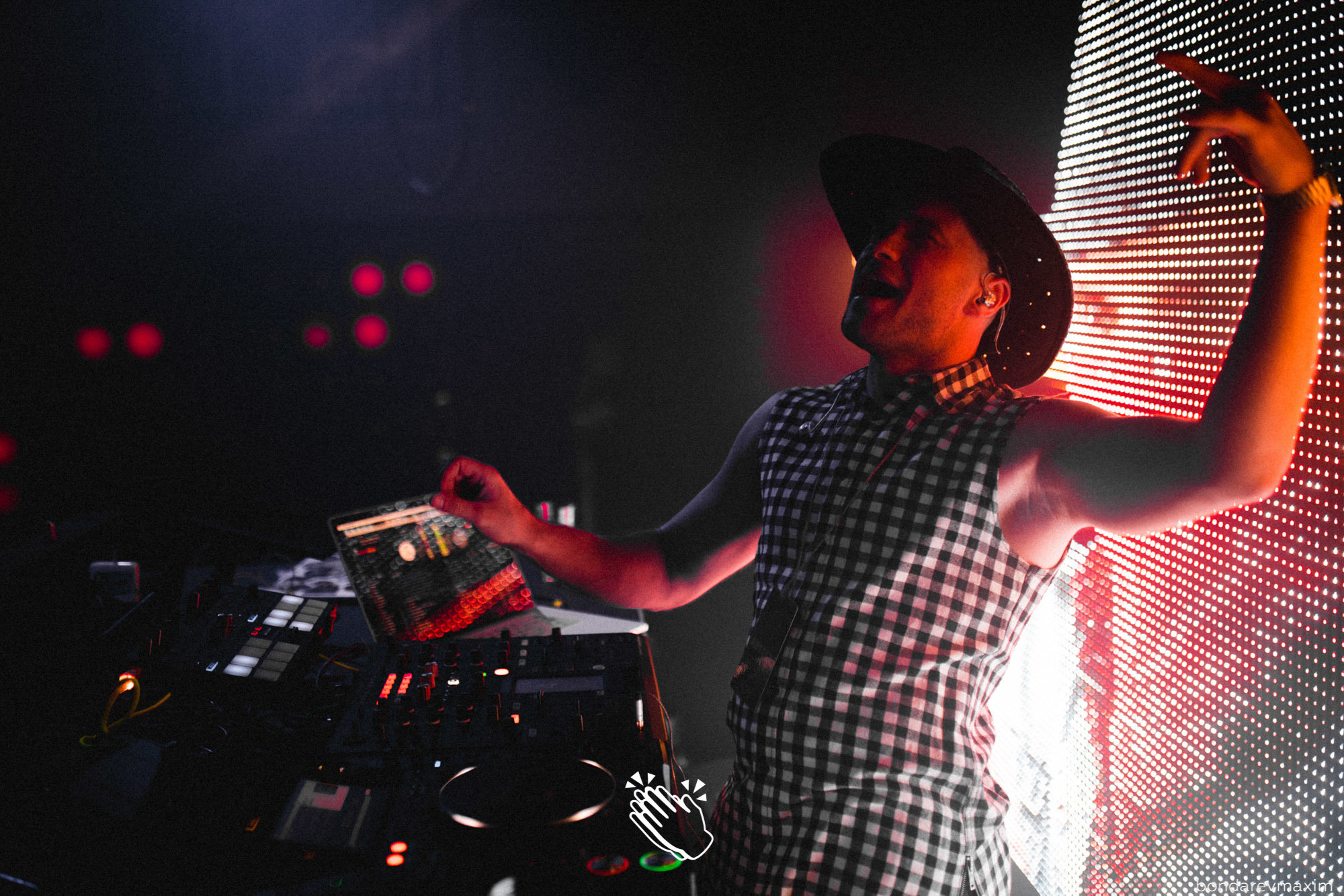 MAKE IT CLAP_ OLD TOWN ROAD. Максим Бондарев, коммерческий фотограф для бизнеса | Курск