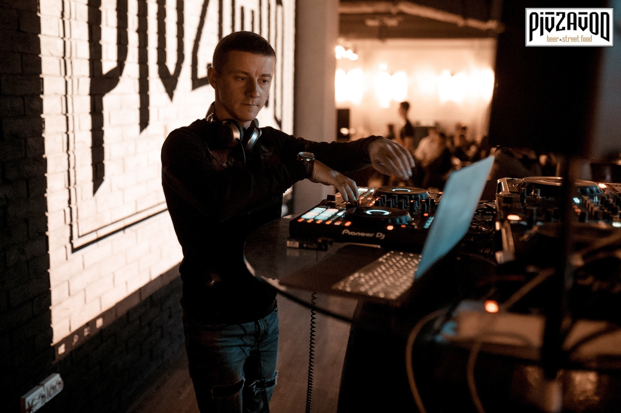 «PIVZAVOD» Суббота ___ 17 ноября. Максим Бондарев, коммерческий фотограф для бизнеса | Курск