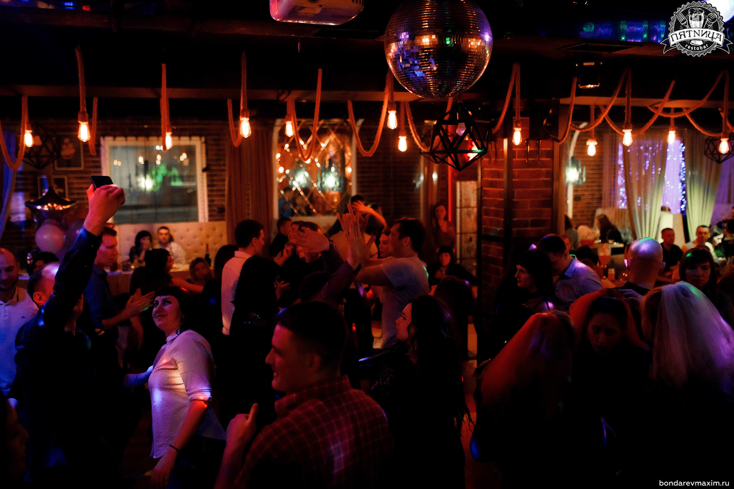 РЕСТОБАР ПЯТНИЦА 01 02 2020. Максим Бондарев, коммерческий фотограф для бизнеса | Курск