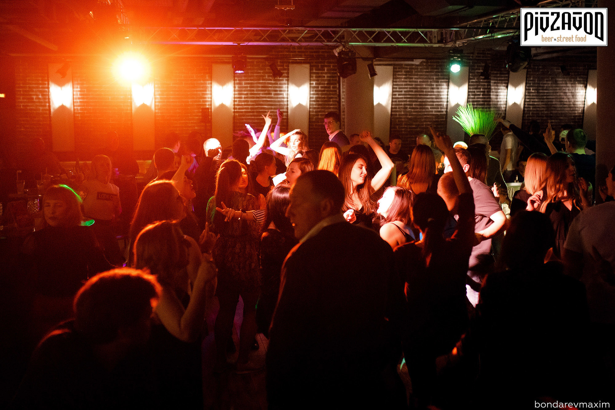 «PIVZAVOD» Пятница ___ 05 апреля. Максим Бондарев, коммерческий фотограф для бизнеса | Курск