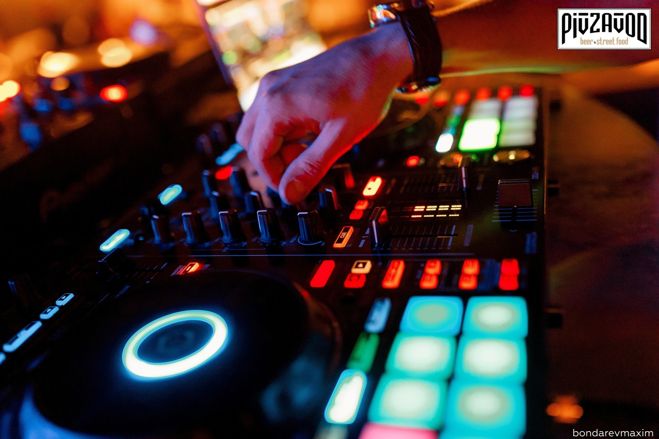 «PIVZAVOD» Пятница ___ 15 февраля. Максим Бондарев, коммерческий фотограф для бизнеса | Курск