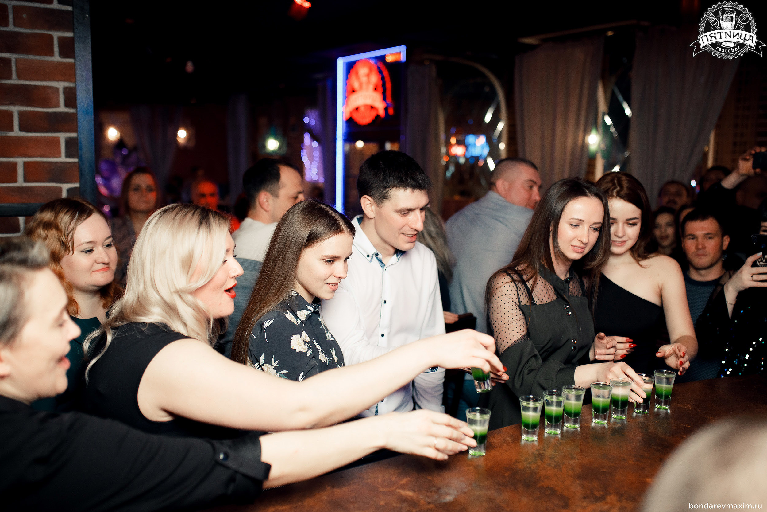 РЕСТОБАР ПЯТНИЦА 01 02 2020. Максим Бондарев, коммерческий фотограф для бизнеса | Курск