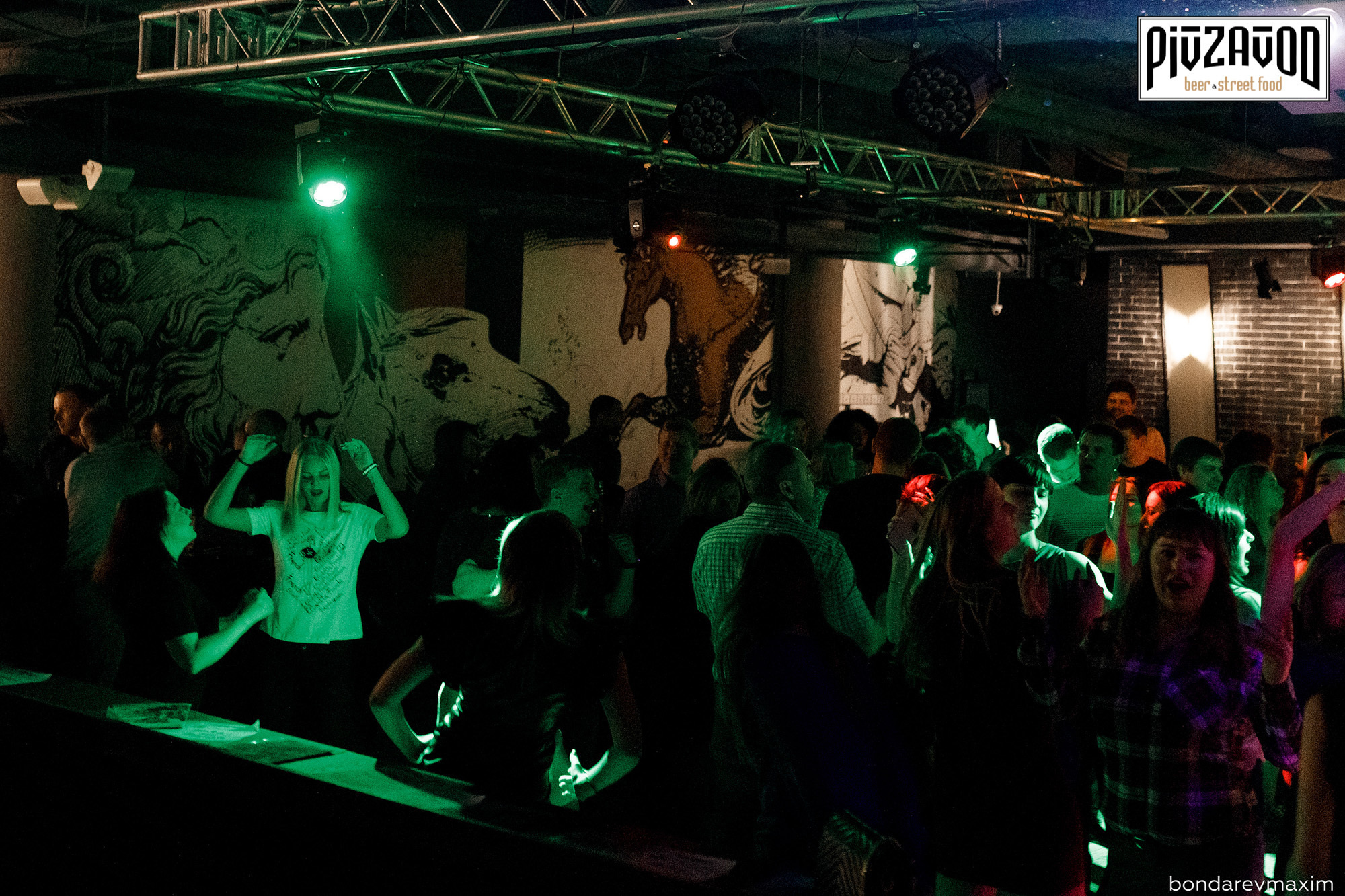 «PIVZAVOD» Пятница ___ 19 апреля. Максим Бондарев, коммерческий фотограф для бизнеса | Курск