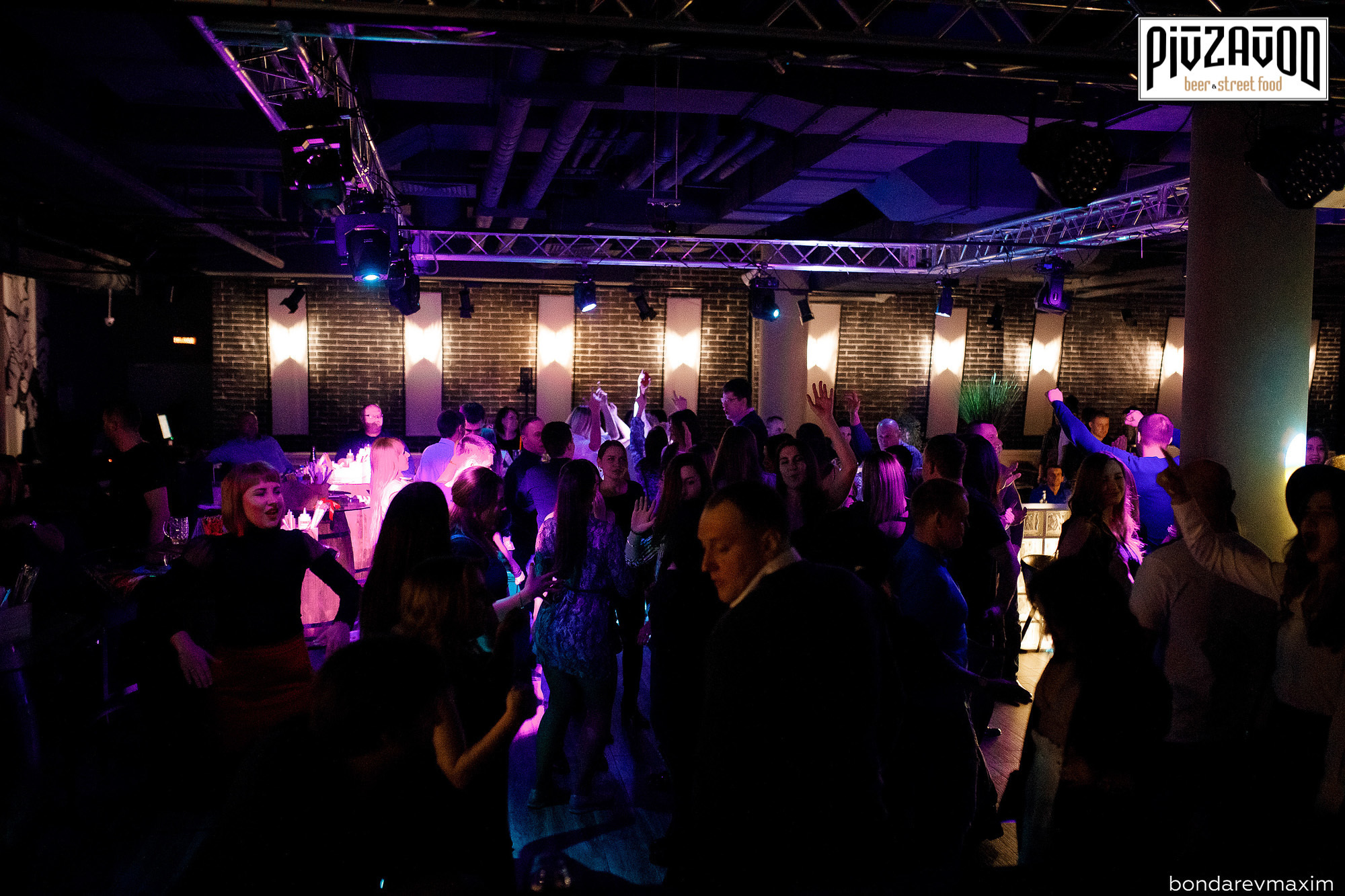 «PIVZAVOD» Пятница ___ 05 апреля. Максим Бондарев, коммерческий фотограф для бизнеса | Курск