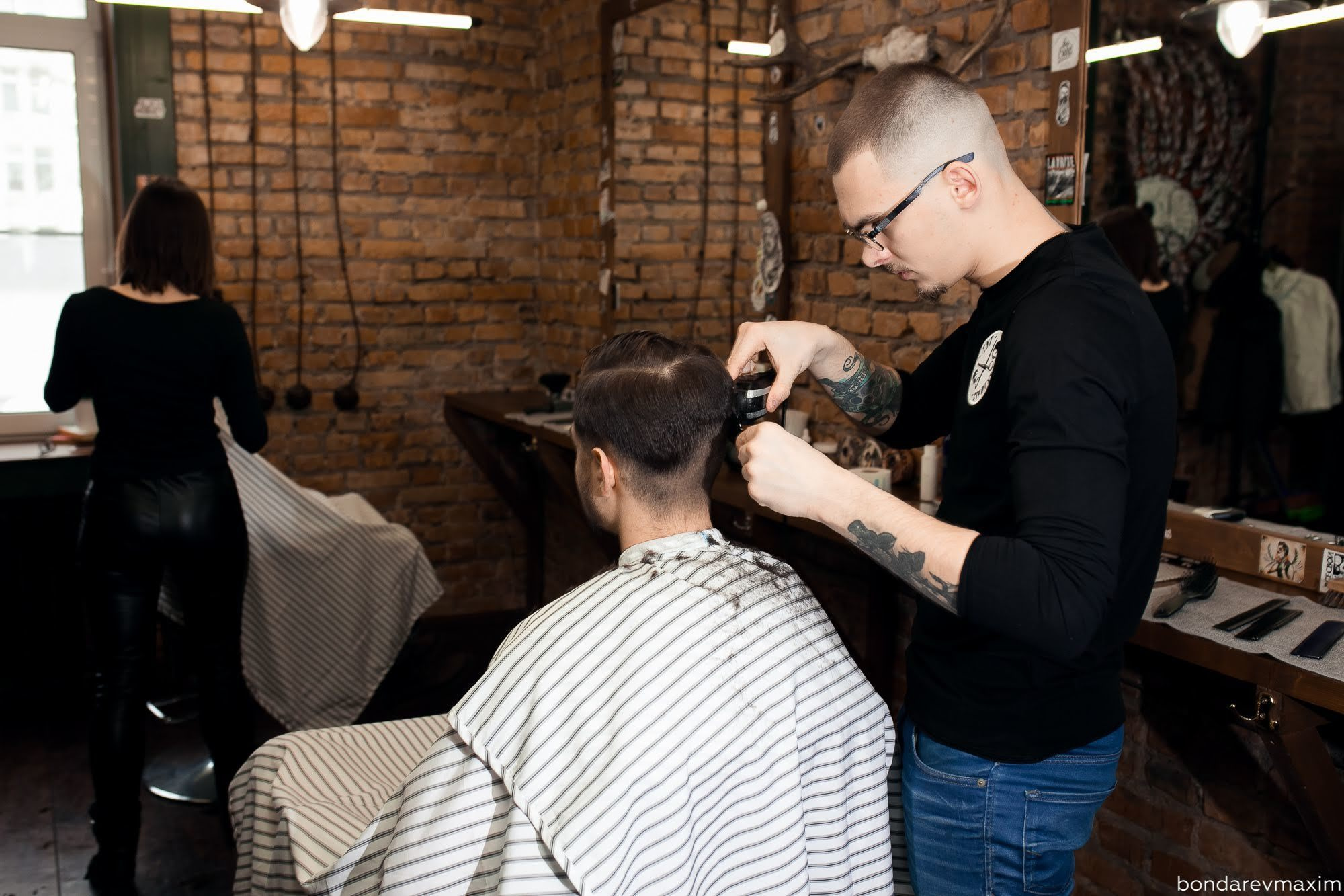 Тут стригут 27 02 2018. Максим Бондарев, коммерческий фотограф для бизнеса | Курск