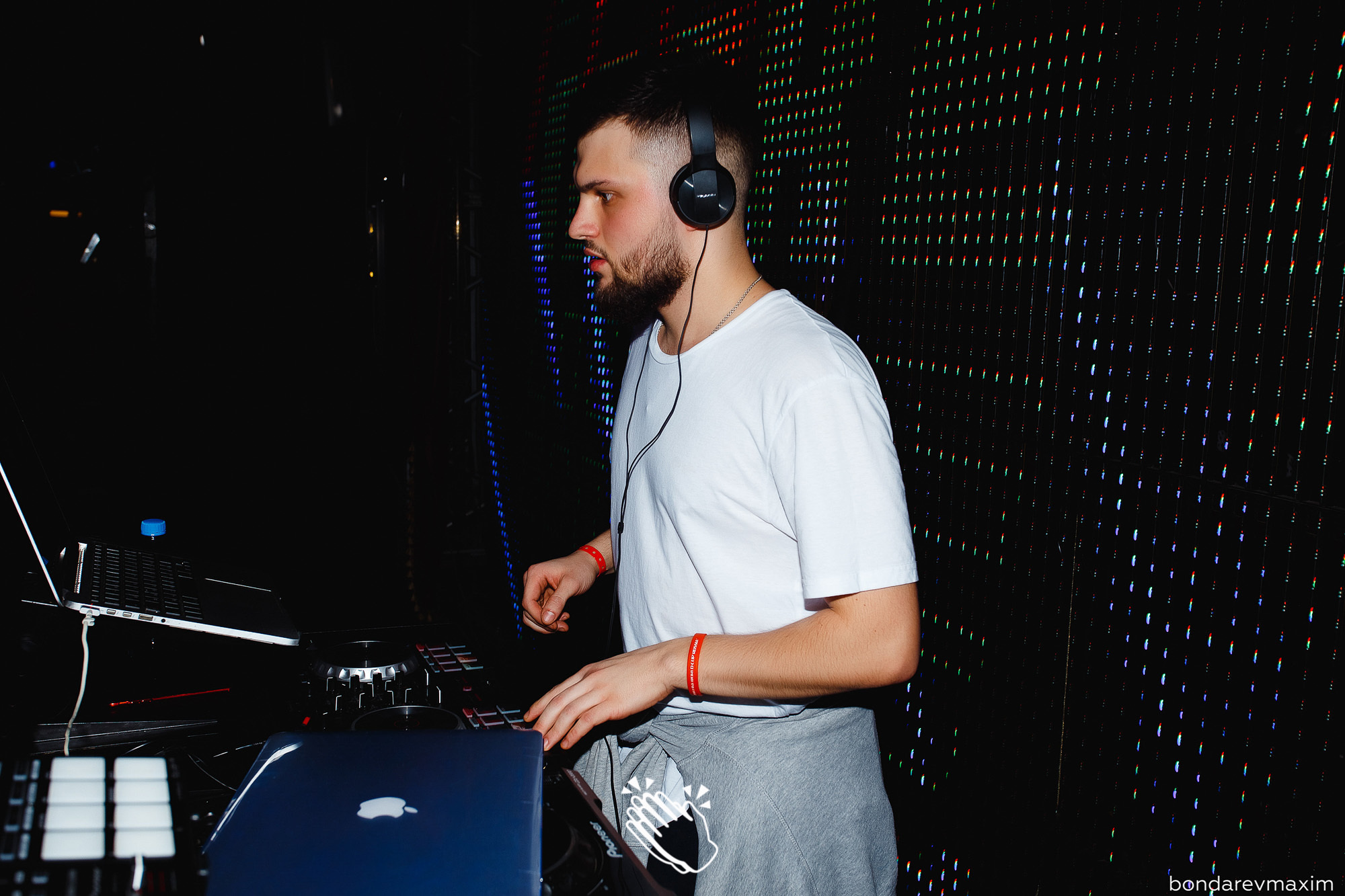 MAKE IT CLAP_ SHOWCASE. Максим Бондарев, коммерческий фотограф для бизнеса | Курск