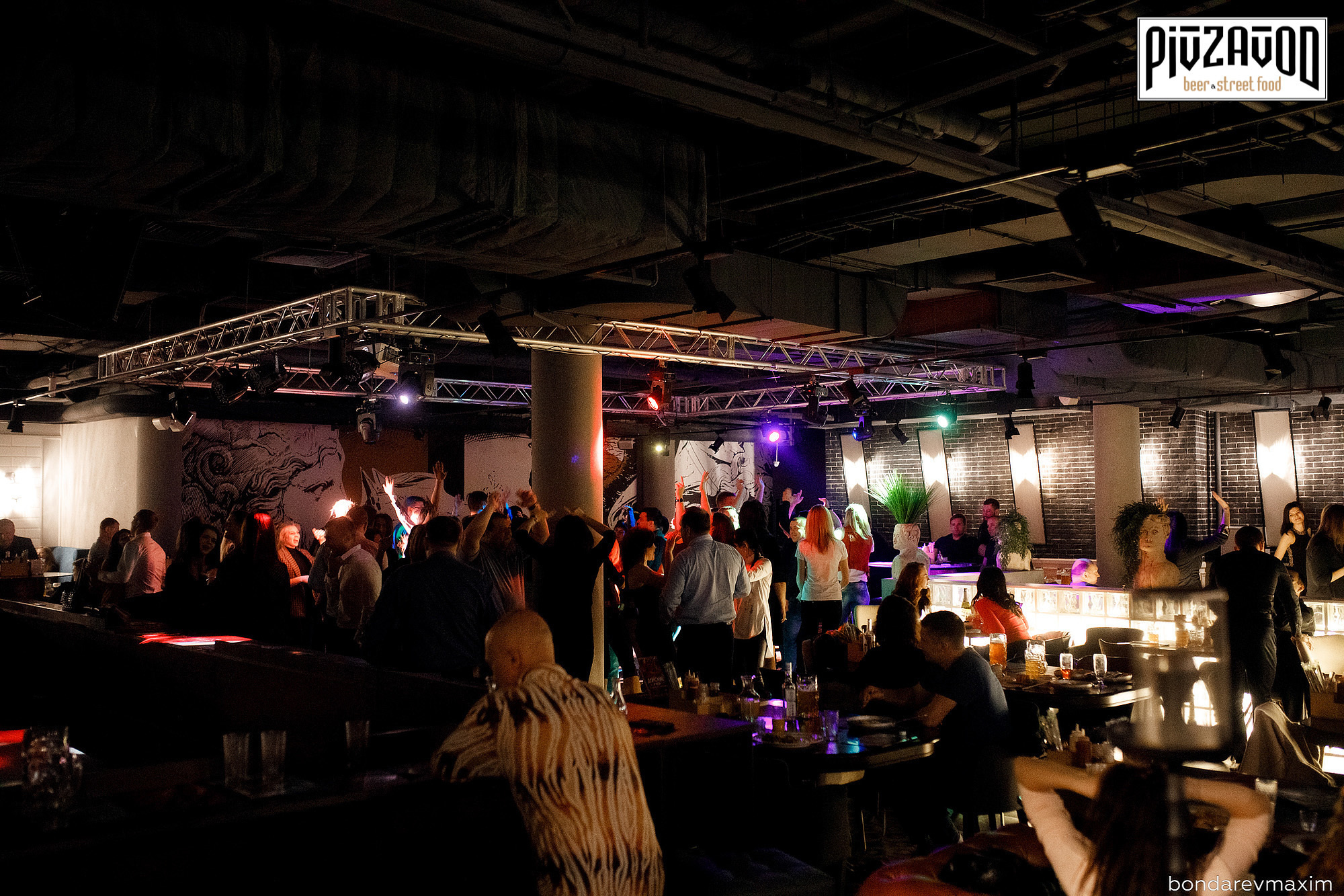 «PIVZAVOD» Пятница ___ 12 апреля. Максим Бондарев, коммерческий фотограф для бизнеса | Курск