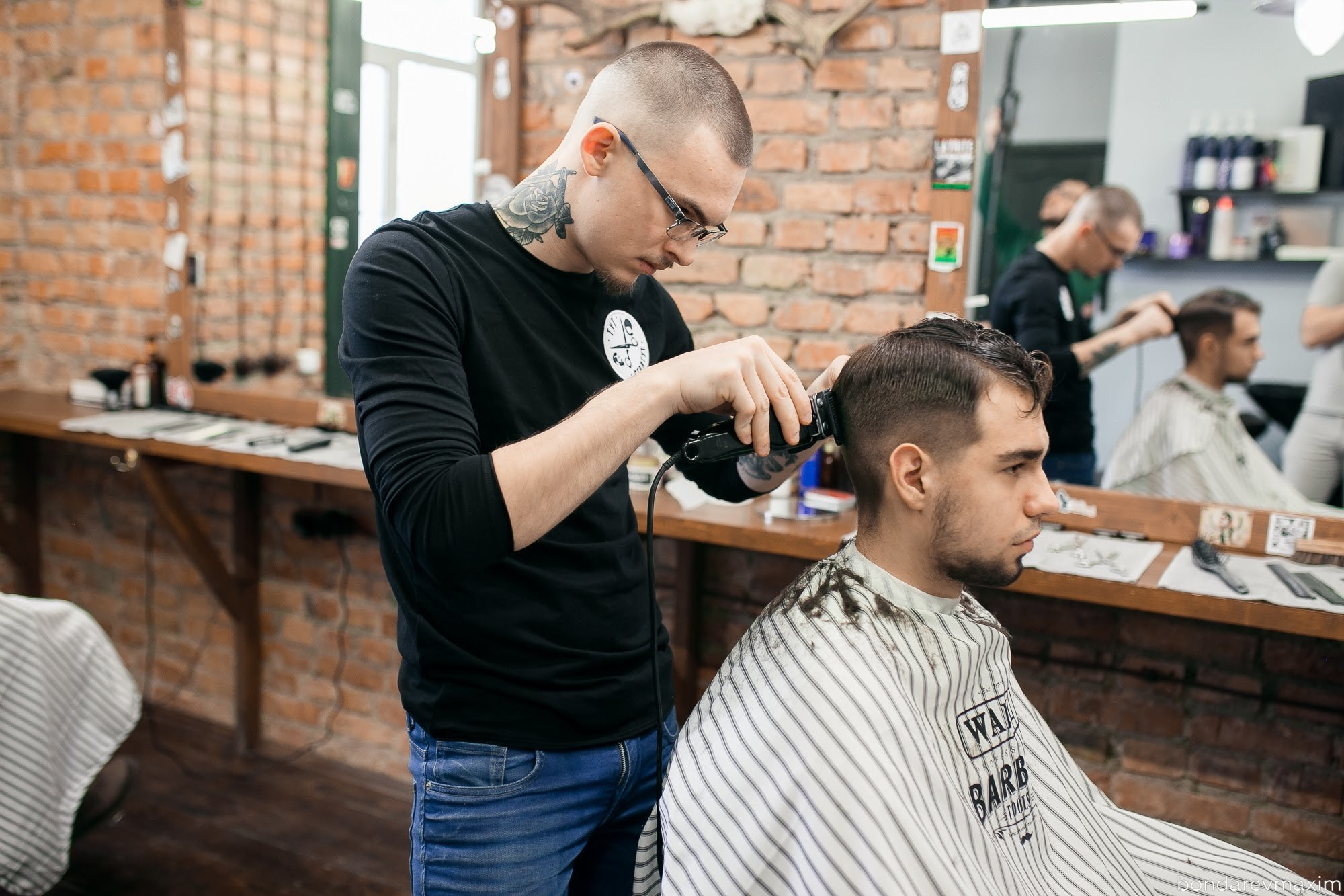 Тут стригут 27 02 2018. Максим Бондарев, коммерческий фотограф для бизнеса | Курск