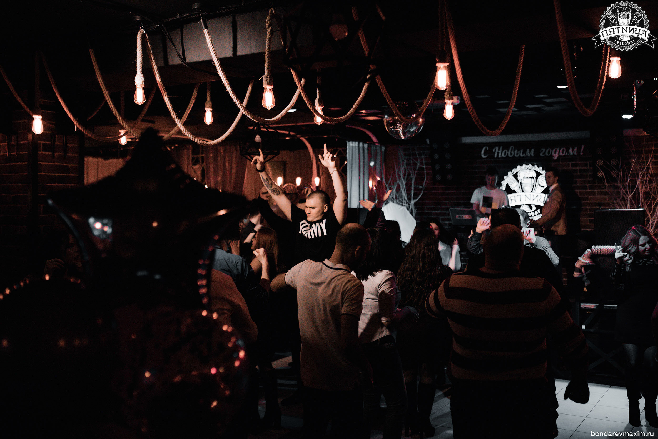 РЕСТОБАР ПЯТНИЦА 01 02 2020. Максим Бондарев, коммерческий фотограф для бизнеса | Курск