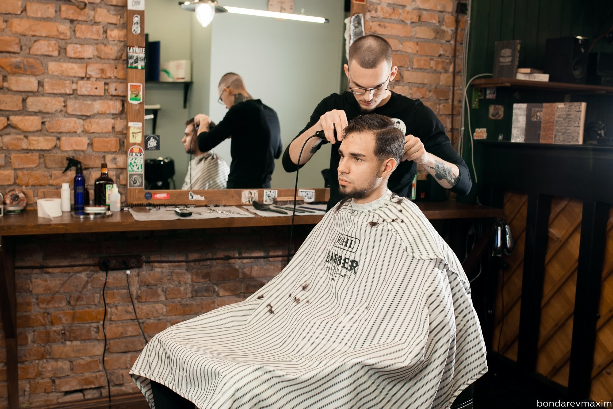 Тут стригут 27 02 2018. Максим Бондарев, коммерческий фотограф для бизнеса | Курск