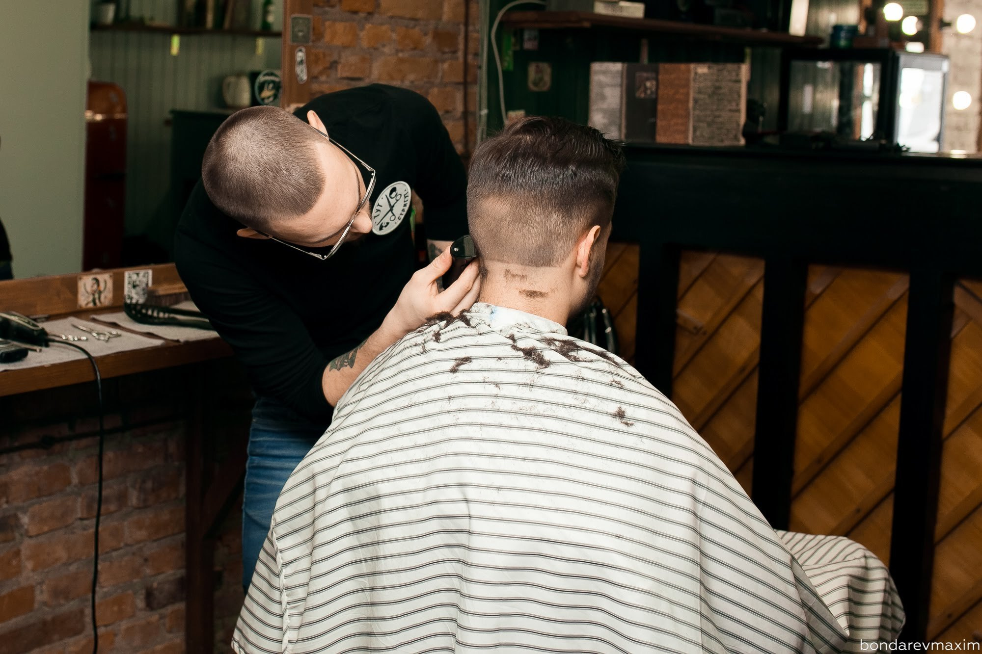 Тут стригут 27 02 2018. Максим Бондарев, коммерческий фотограф для бизнеса | Курск