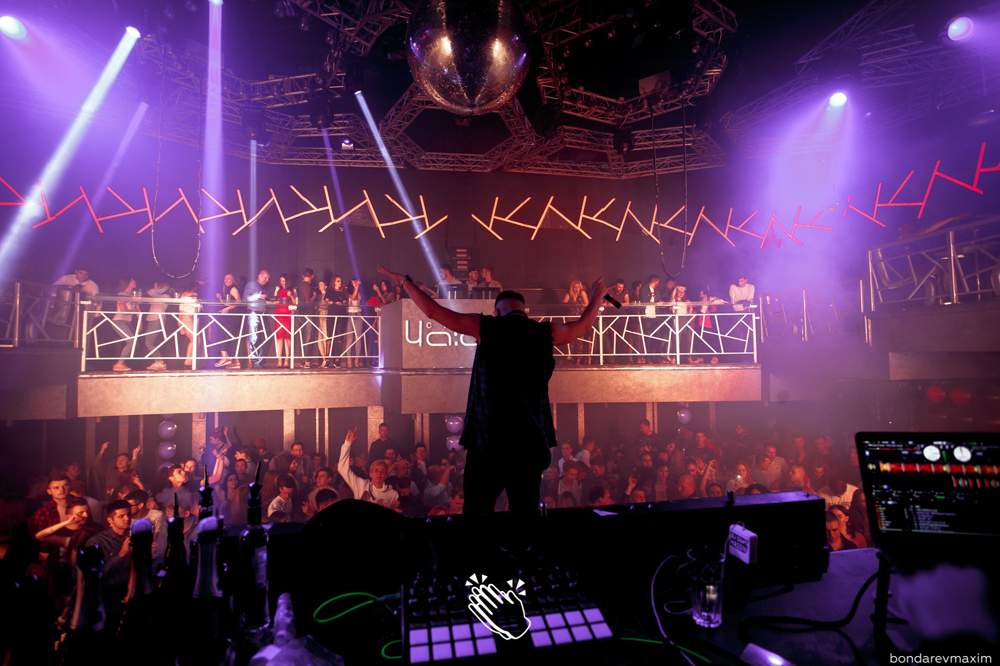 MAKE IT CLAP_ OLD TOWN ROAD. Максим Бондарев, коммерческий фотограф для бизнеса | Курск