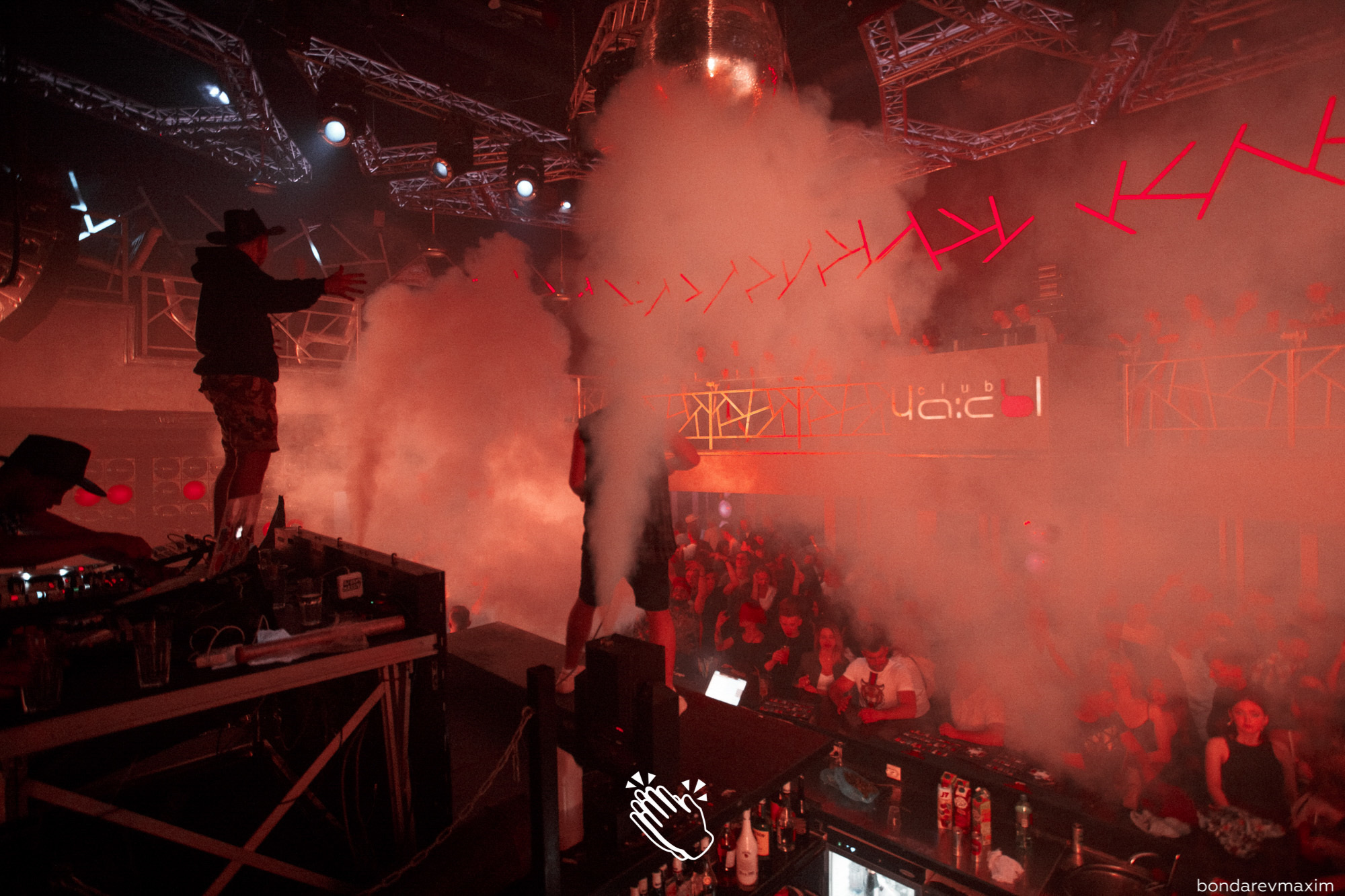 MAKE IT CLAP_ OLD TOWN ROAD. Максим Бондарев, коммерческий фотограф для бизнеса | Курск