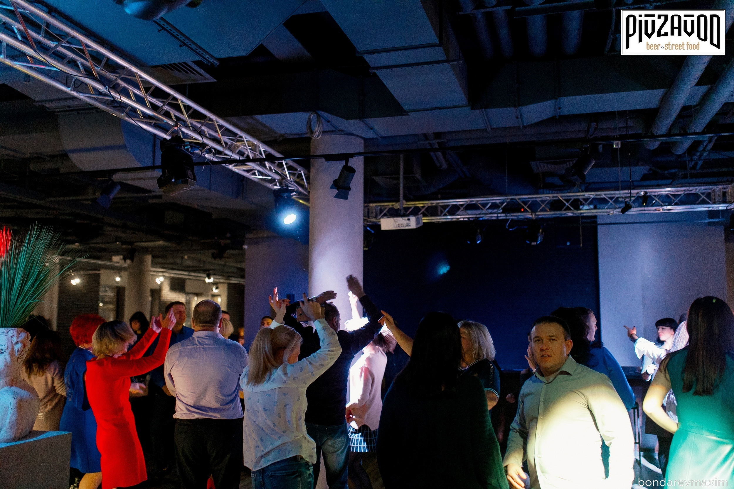 «PIVZAVOD» Пятница ___ 16 ноября. Максим Бондарев, коммерческий фотограф для бизнеса | Курск