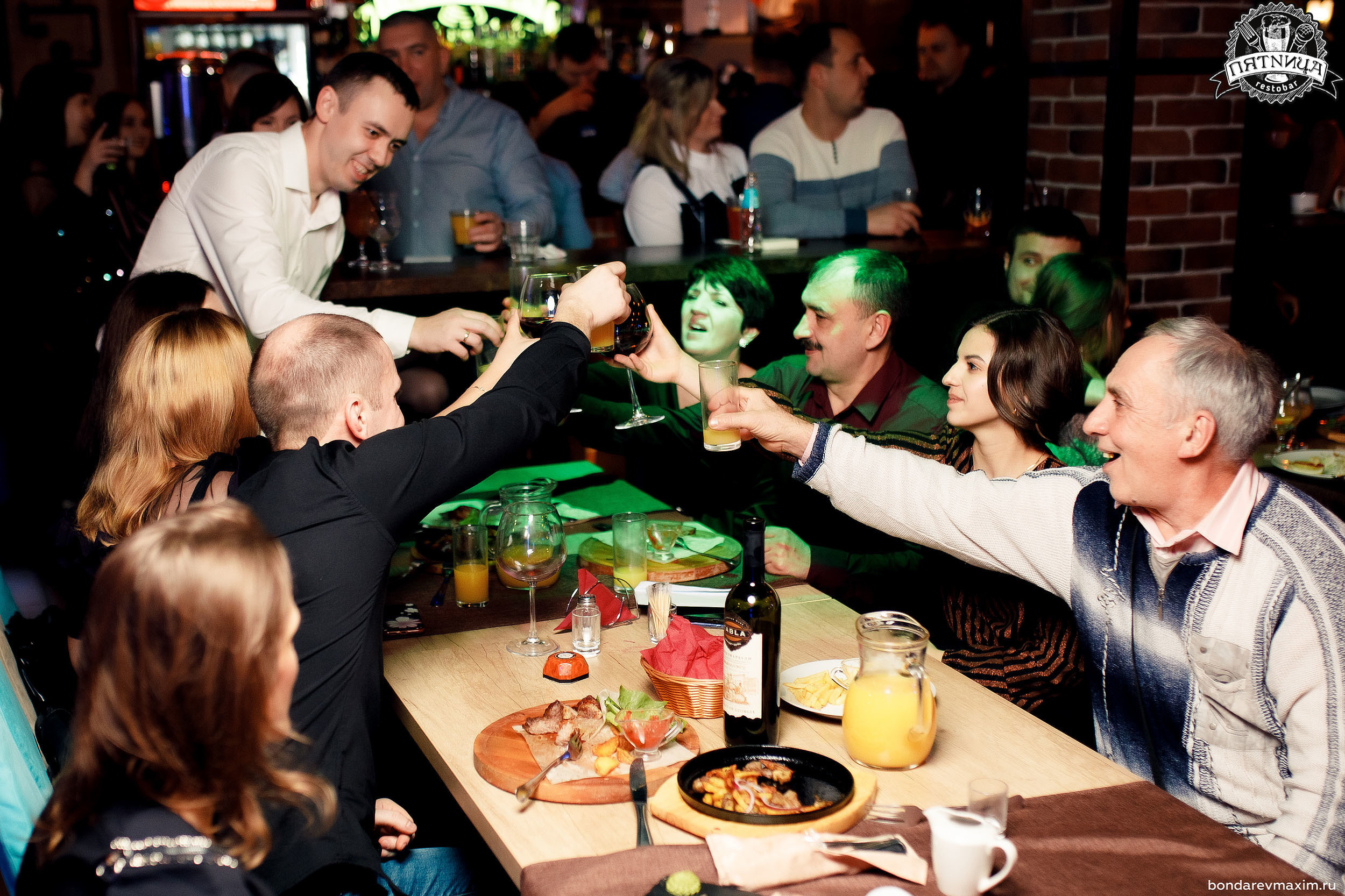РЕСТОБАР ПЯТНИЦА 01 02 2020. Максим Бондарев, коммерческий фотограф для бизнеса | Курск