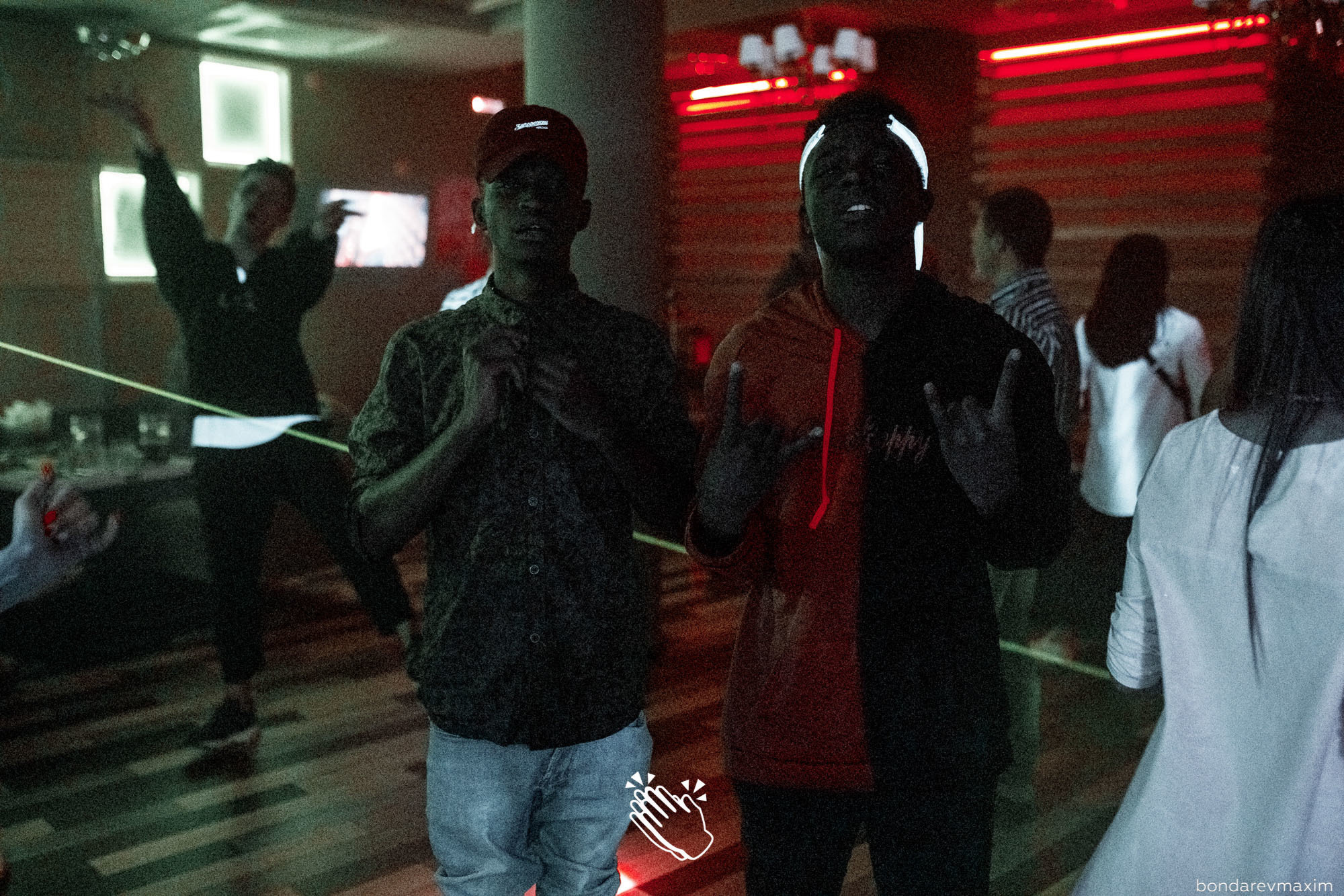 MAKE IT CLAP_ OLD TOWN ROAD. Максим Бондарев, коммерческий фотограф для бизнеса | Курск