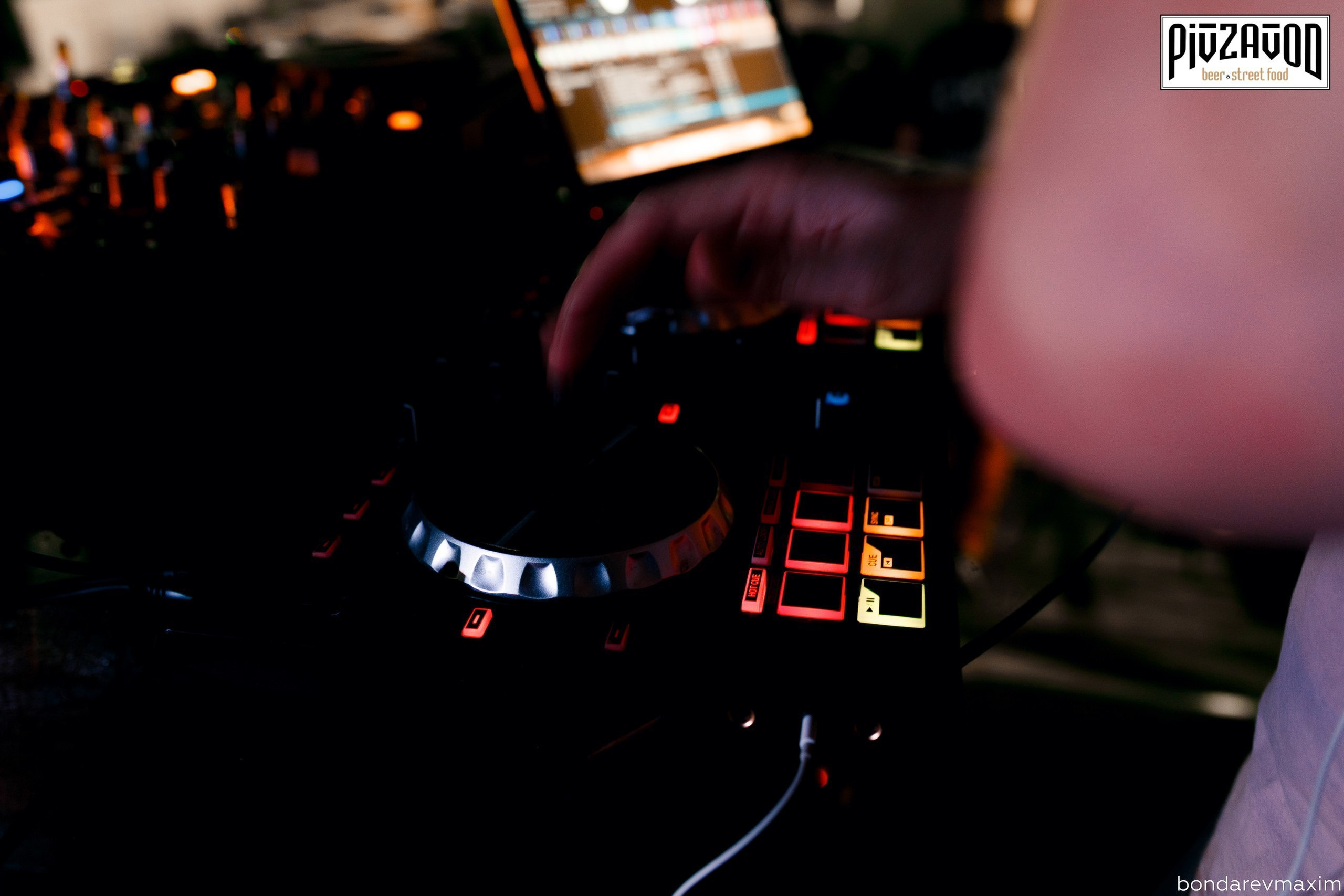 «PIVZAVOD» Пятница ___ 02 марта. Максим Бондарев, коммерческий фотограф для бизнеса | Курск