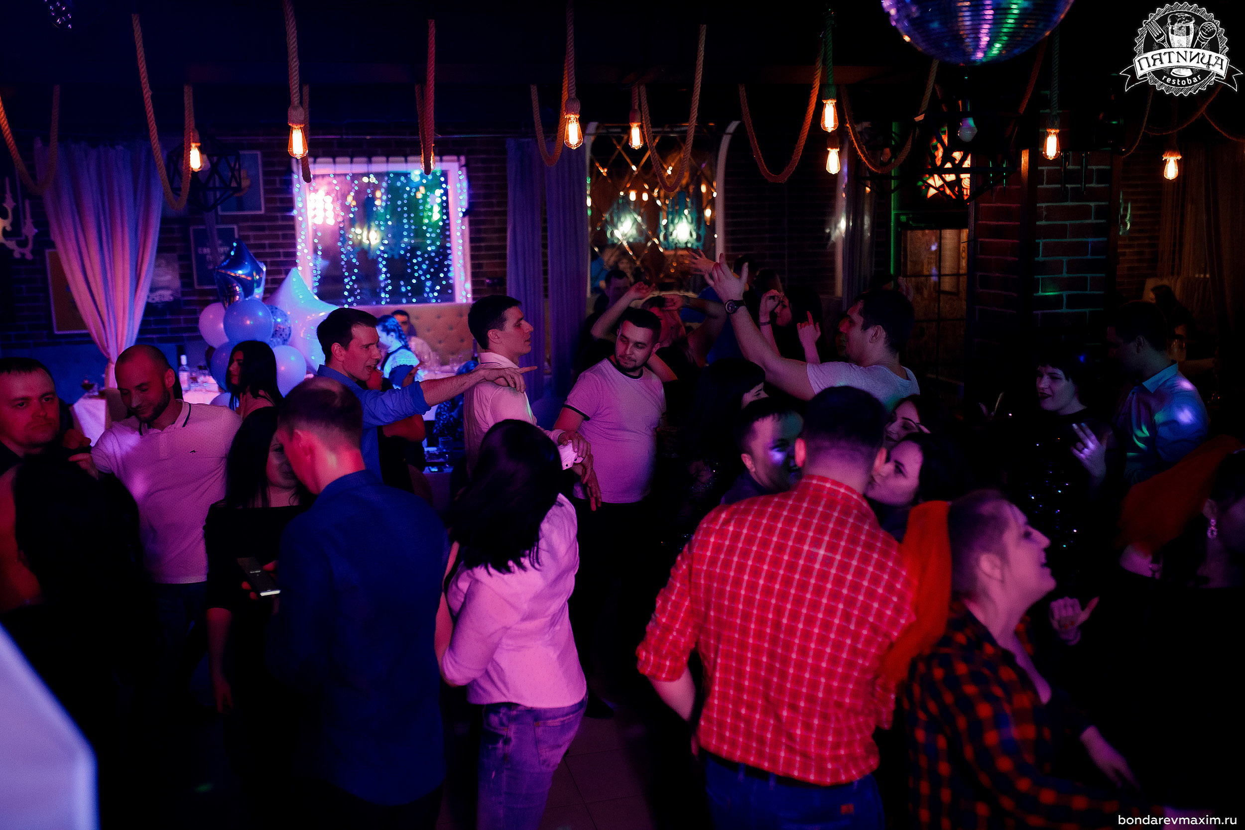 РЕСТОБАР ПЯТНИЦА 01 02 2020. Максим Бондарев, коммерческий фотограф для бизнеса | Курск